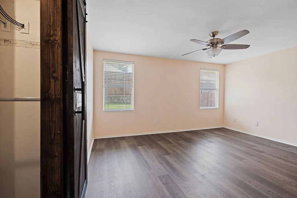 Single Family Residence For Rent in Collin County , 5405 Mountain Pointe Drive, Mc Kinney, Texas 75070, 3 Bedroom, 2 Bathroom, 2 Garage spaces, 1,532 Sqft, built in 2005, mls#21294444, Real Estate Agent in Mc Kinney, Homes For Rent in Collin county, Homes For Rent in Mc Kinney, Realtor in Mc Kinney Texas, Real Estate Brokerage Independent Realty Texas, Luminita Cordes Realtor