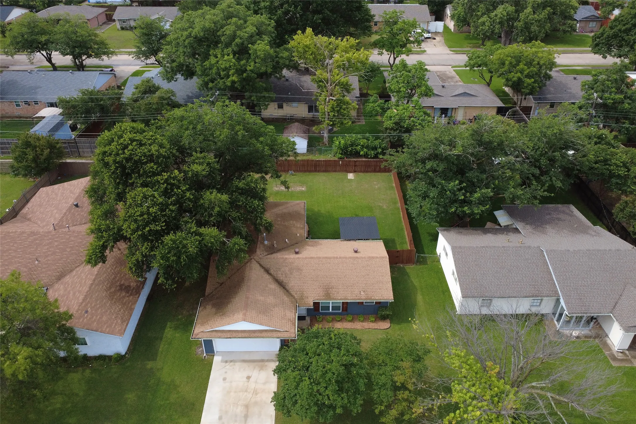 Single Family Residence For Sale in Dallas County , 530 Apollo Road, Richardson, Texas 75081, 3 Bedroom, 2 Bathroom, 2 Garage spaces, 1,265 Sqft, built in 1960, mls#21294448, Real Estate Agent in Richardson, Homes For Sale in Dallas county, Homes For Sale in Richardson, Realtor in Richardson Texas, Real Estate Brokerage Independent Realty Texas, Luminita Cordes Realtor