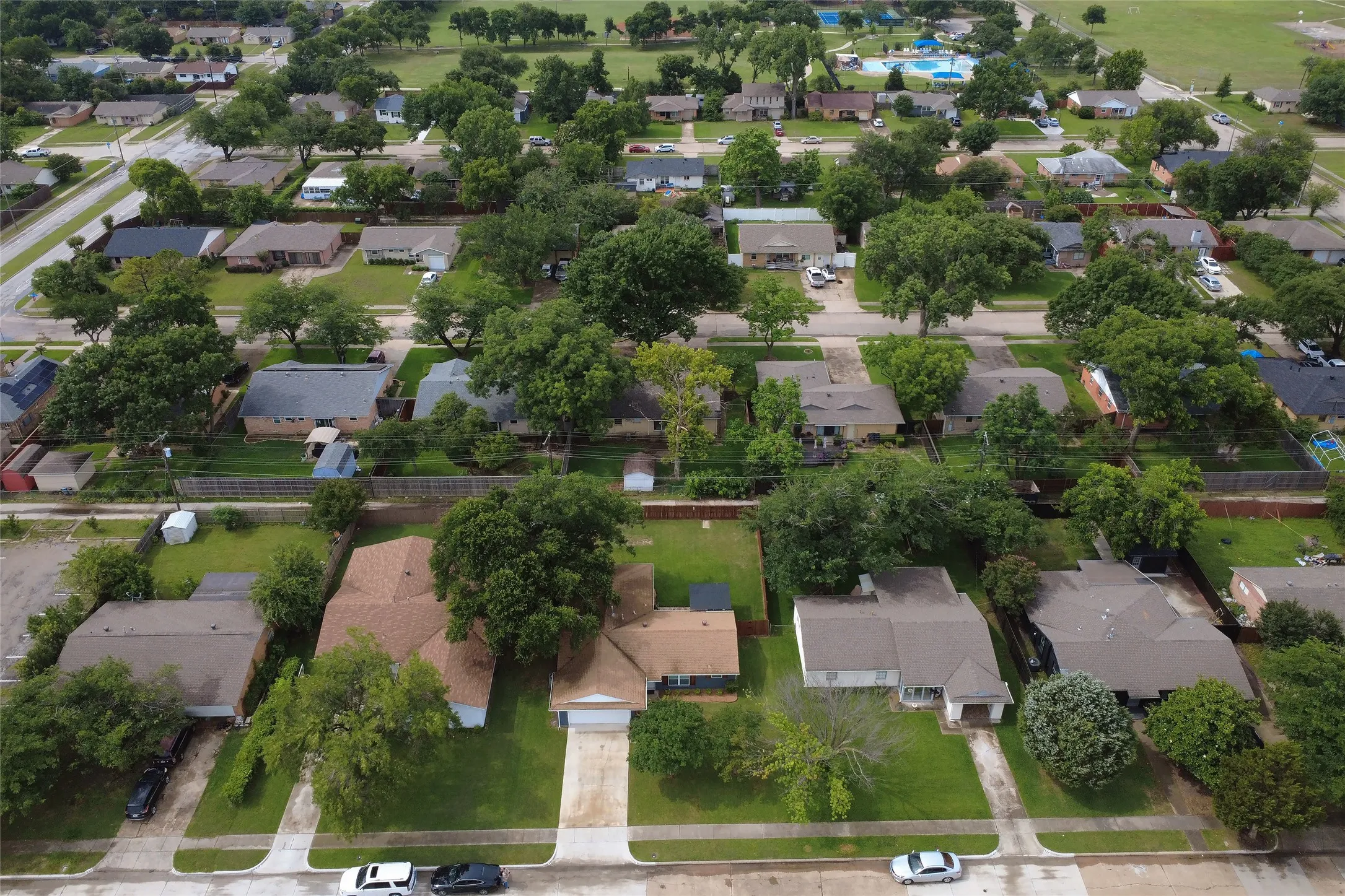 Single Family Residence For Sale in Dallas County , 530 Apollo Road, Richardson, Texas 75081, 3 Bedroom, 2 Bathroom, 2 Garage spaces, 1,265 Sqft, built in 1960, mls#21294448, Real Estate Agent in Richardson, Homes For Sale in Dallas county, Homes For Sale in Richardson, Realtor in Richardson Texas, Real Estate Brokerage Independent Realty Texas, Luminita Cordes Realtor