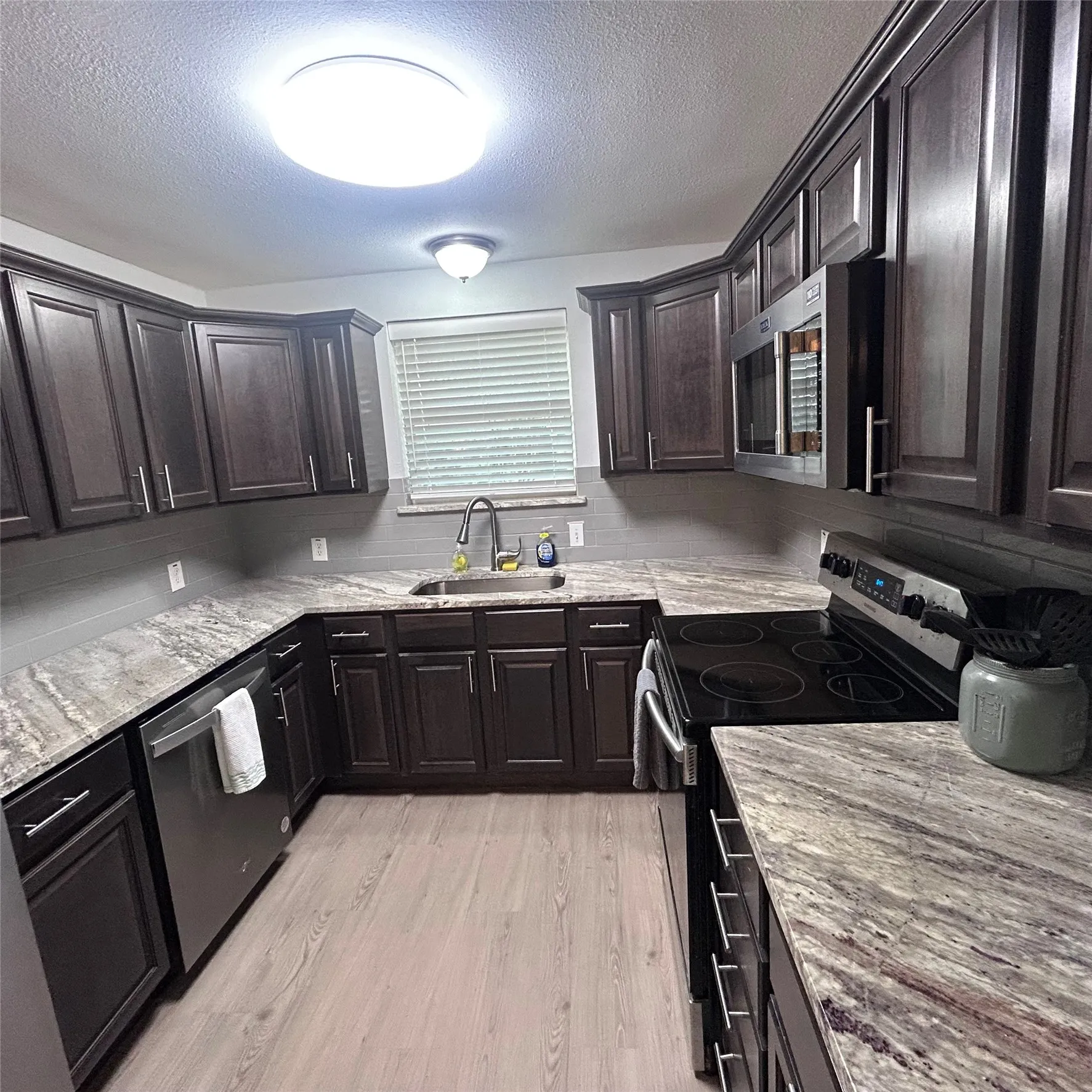 Single Family Residence For Sale in Dallas County , 530 Apollo Road, Richardson, Texas 75081, 3 Bedroom, 2 Bathroom, 2 Garage spaces, 1,265 Sqft, built in 1960, mls#21294448, Real Estate Agent in Richardson, Homes For Sale in Dallas county, Homes For Sale in Richardson, Realtor in Richardson Texas, Real Estate Brokerage Independent Realty Texas, Luminita Cordes Realtor