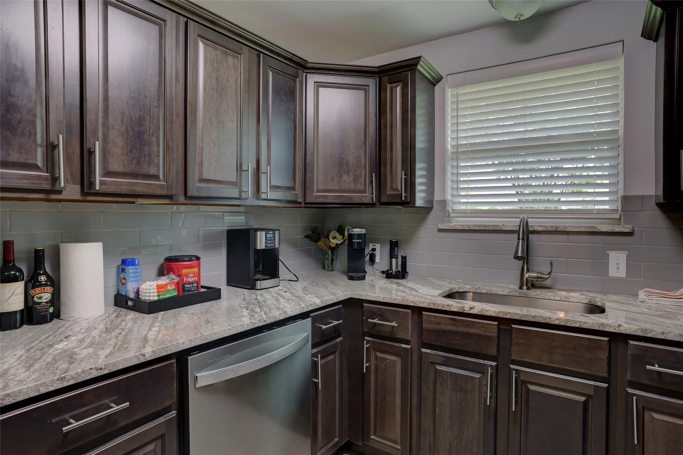 Single Family Residence For Sale in Dallas County , 530 Apollo Road, Richardson, Texas 75081, 3 Bedroom, 2 Bathroom, 2 Garage spaces, 1,265 Sqft, built in 1960, mls#21294448, Real Estate Agent in Richardson, Homes For Sale in Dallas county, Homes For Sale in Richardson, Realtor in Richardson Texas, Real Estate Brokerage Independent Realty Texas, Luminita Cordes Realtor