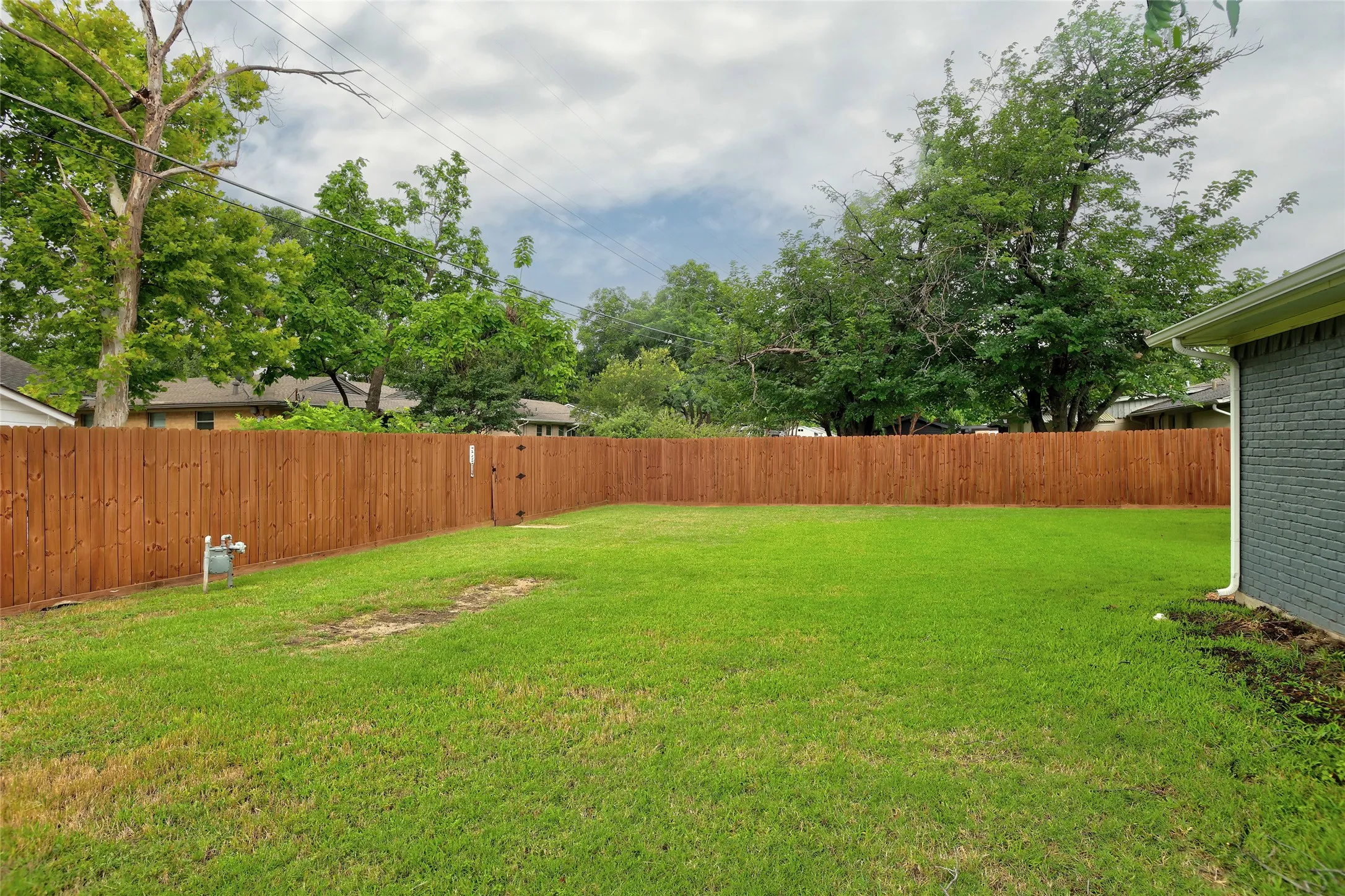 Single Family Residence For Sale in Dallas County , 530 Apollo Road, Richardson, Texas 75081, 3 Bedroom, 2 Bathroom, 2 Garage spaces, 1,265 Sqft, built in 1960, mls#21294448, Real Estate Agent in Richardson, Homes For Sale in Dallas county, Homes For Sale in Richardson, Realtor in Richardson Texas, Real Estate Brokerage Independent Realty Texas, Luminita Cordes Realtor