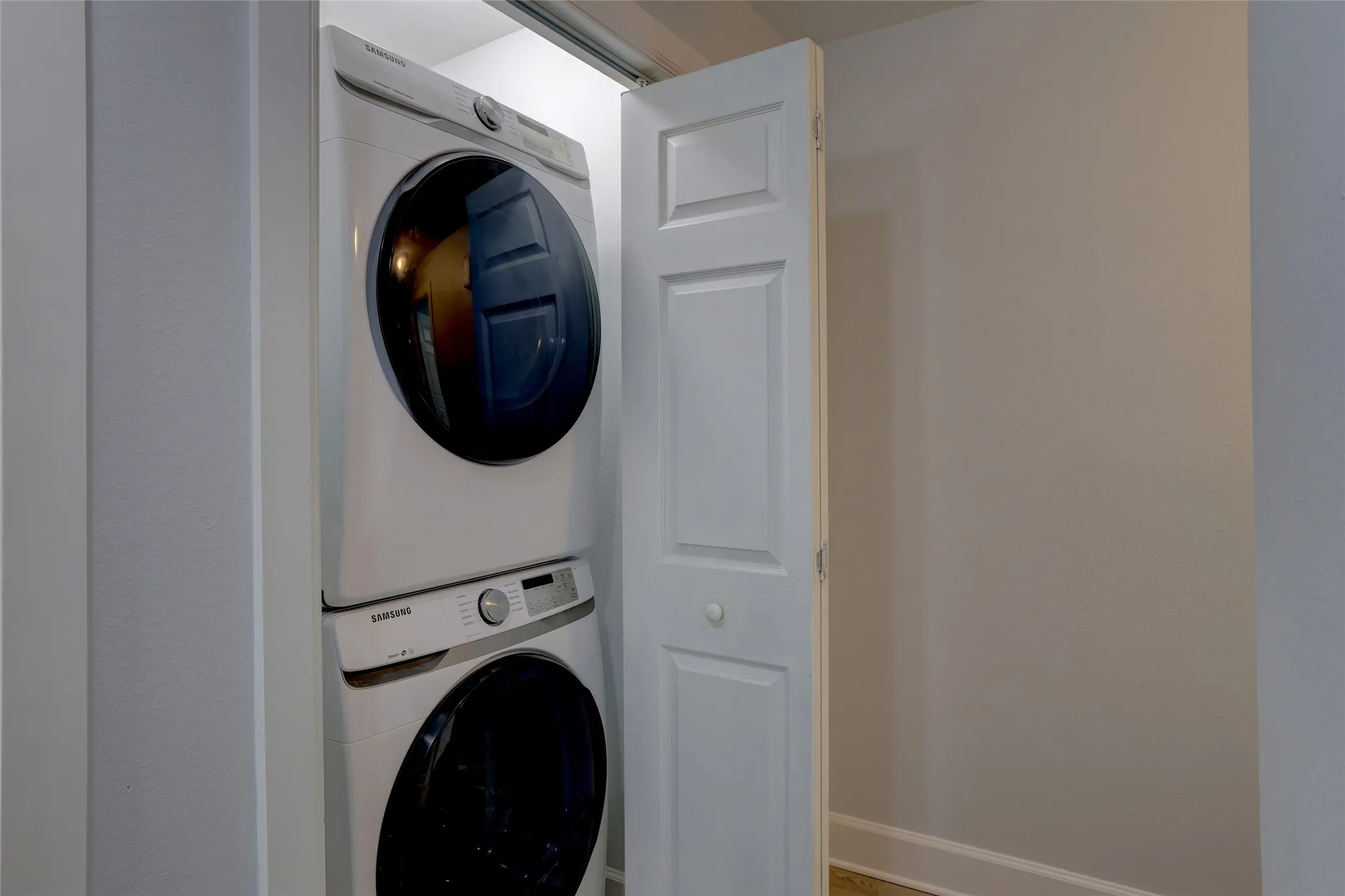 Samsung Washer and Dryer can stay