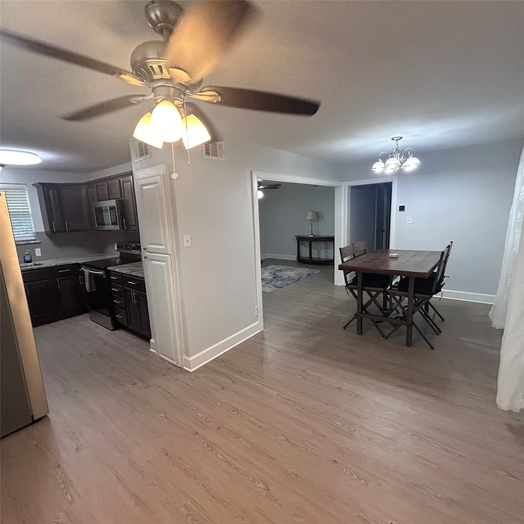 Single Family Residence For Sale in Dallas County , 530 Apollo Road, Richardson, Texas 75081, 3 Bedroom, 2 Bathroom, 2 Garage spaces, 1,265 Sqft, built in 1960, mls#21294448, Real Estate Agent in Richardson, Homes For Sale in Dallas county, Homes For Sale in Richardson, Realtor in Richardson Texas, Real Estate Brokerage Independent Realty Texas, Luminita Cordes Realtor
