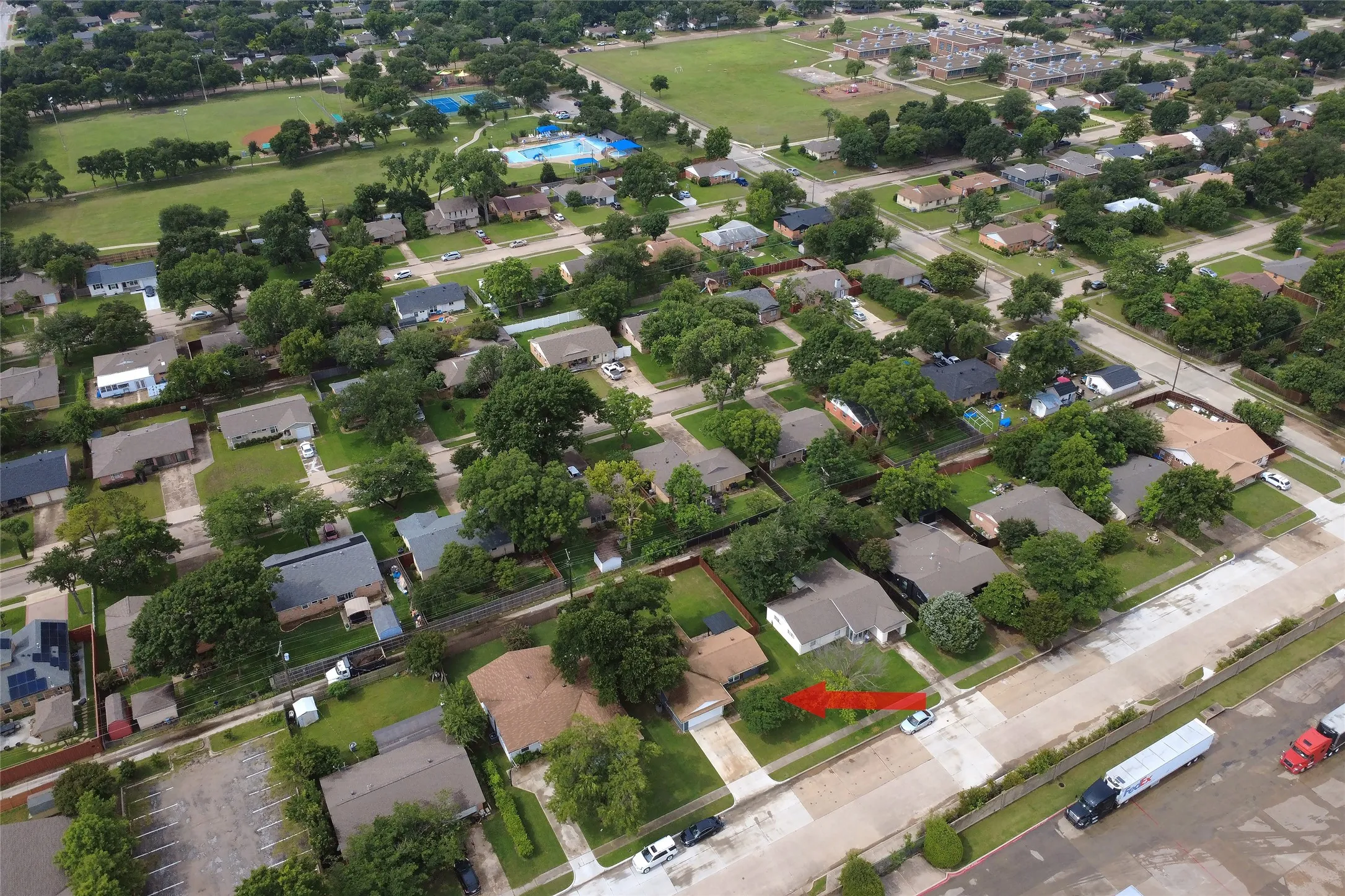Note the location to Terrace Elementary, Terrace Park, Tennis and Swimming Pool, all within walking distance.
