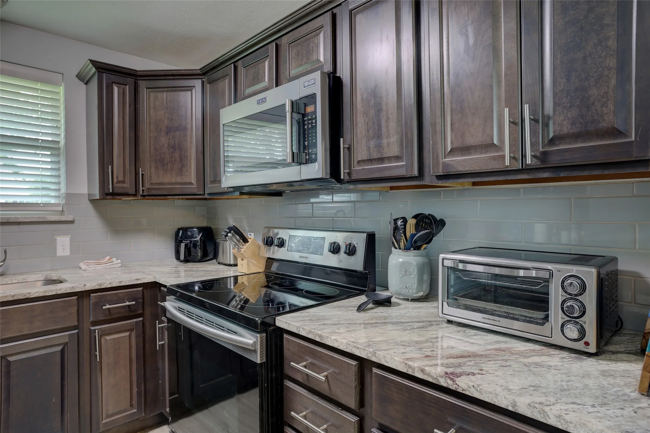 Single Family Residence For Sale in Dallas County , 530 Apollo Road, Richardson, Texas 75081, 3 Bedroom, 2 Bathroom, 2 Garage spaces, 1,265 Sqft, built in 1960, mls#21294448, Real Estate Agent in Richardson, Homes For Sale in Dallas county, Homes For Sale in Richardson, Realtor in Richardson Texas, Real Estate Brokerage Independent Realty Texas, Luminita Cordes Realtor