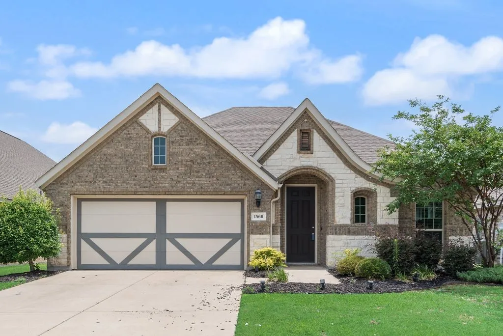 Single Family Residence For Rent in Kaufman County , 1560 Seminole Drive, Forney, Texas 75126, 3 Bedrooms, 2 Bathrooms, 2 Garage spaces, 2,020 Sqft, built in 2018, Price $2,250, mls#21294449, Real Estate Agent in Forney, Homes For Rent in Kaufman county, Homes For Rent in Forney, Realtor in Forney Texas, Real Estate Brokerage Independent Realty Texas, Luminita Cordes Realtor