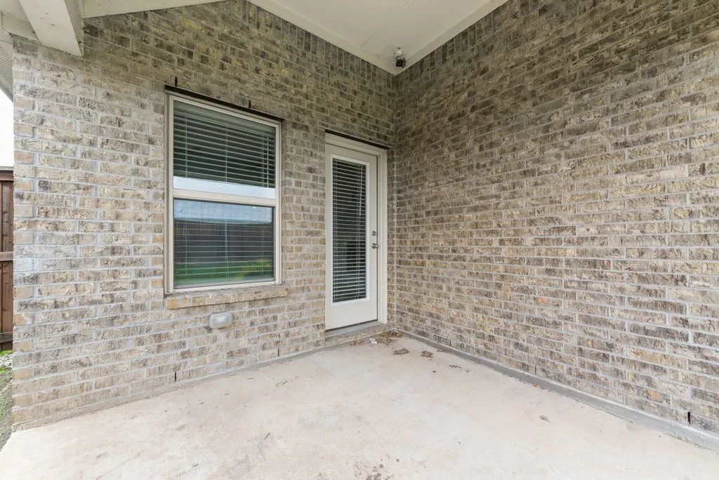 Single Family Residence For Rent in Kaufman County , 1560 Seminole Drive, Forney, Texas 75126, 3 Bedrooms, 2 Bathrooms, 2 Garage spaces, 2,020 Sqft, built in 2018, Price $2,250, mls#21294449, Real Estate Agent in Forney, Homes For Rent in Kaufman county, Homes For Rent in Forney, Realtor in Forney Texas, Real Estate Brokerage Independent Realty Texas, Luminita Cordes Realtor