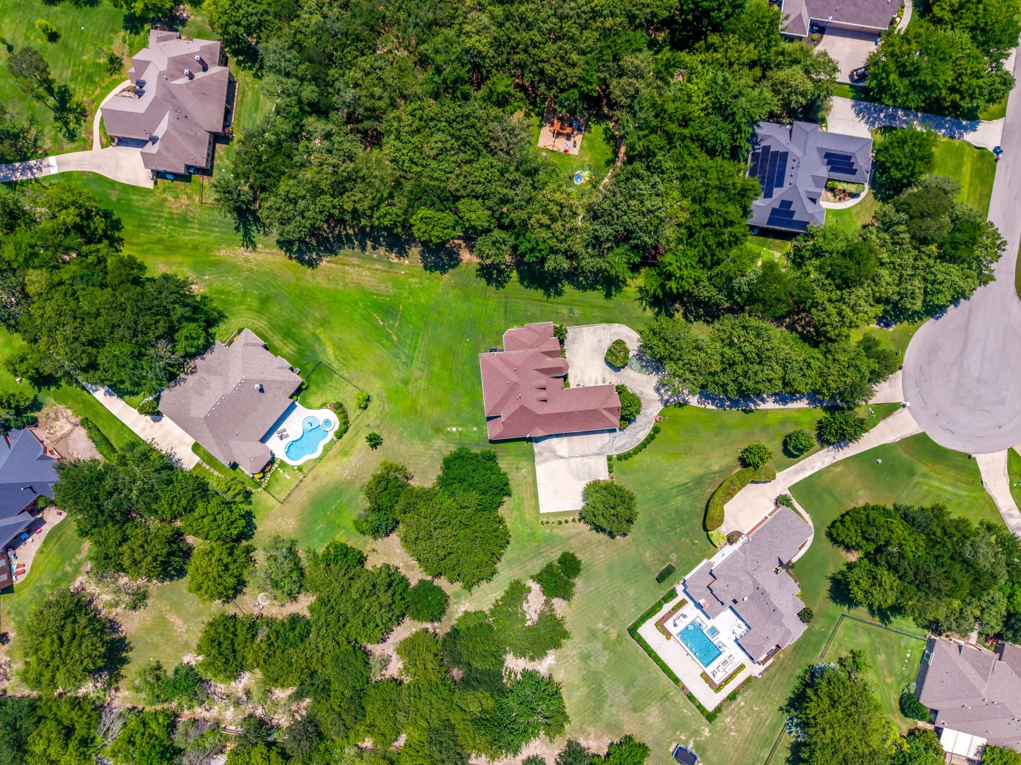 Overhead view shows the large lots and expanse of 10513 Silver Fox Ct.