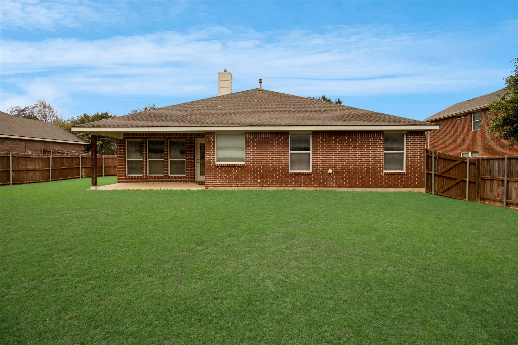 Single Family Residence For Sale in Collin County , 15827 Appaloosa Drive, Frisco, Texas 75035, 3 Bedrooms, 2 Bathrooms, 2 Garage spaces, 1,796 Sqft, built in 2003, Price $401,197, mls#21294154, Real Estate Agent in Frisco, Homes For Sale in Collin county, Homes For Sale in Frisco, Realtor in Frisco Texas, Real Estate Brokerage Independent Realty Texas, Luminita Cordes Realtor