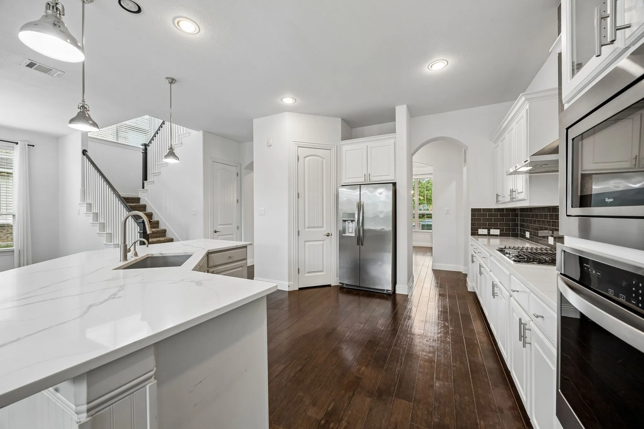 Single Family Residence For Sale in Dallas County , 6827 Sunshade Lane, Dallas, Texas 75236, 4 Bedrooms, 3 Bathrooms, 2 Garage spaces, 3,090 Sqft, built in 2015, Price $519,500, mls#21293944, Real Estate Agent in Dallas, Homes For Sale in Dallas county, Homes For Sale in Dallas, Realtor in Dallas Texas, Real Estate Brokerage Independent Realty Texas, Luminita Cordes Realtor