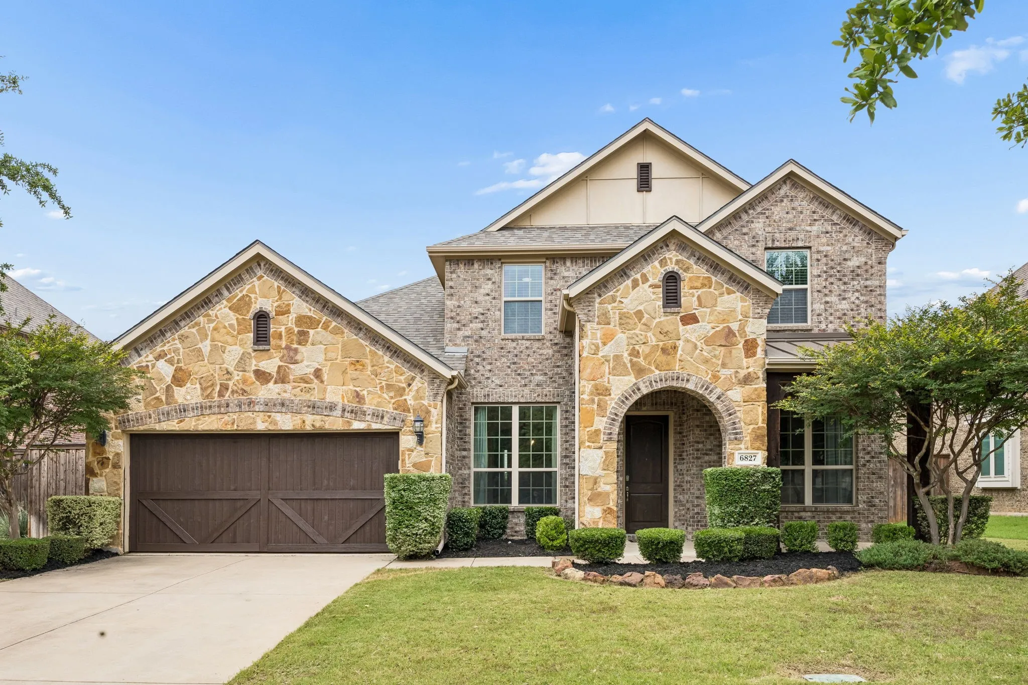 Single Family Residence For Sale in Dallas County , 6827 Sunshade Lane, Dallas, Texas 75236, 4 Bedrooms, 3 Bathrooms, 2 Garage spaces, 3,090 Sqft, built in 2015, Price $519,500, mls#21293944, Real Estate Agent in Dallas, Homes For Sale in Dallas county, Homes For Sale in Dallas, Realtor in Dallas Texas, Real Estate Brokerage Independent Realty Texas, Luminita Cordes Realtor
