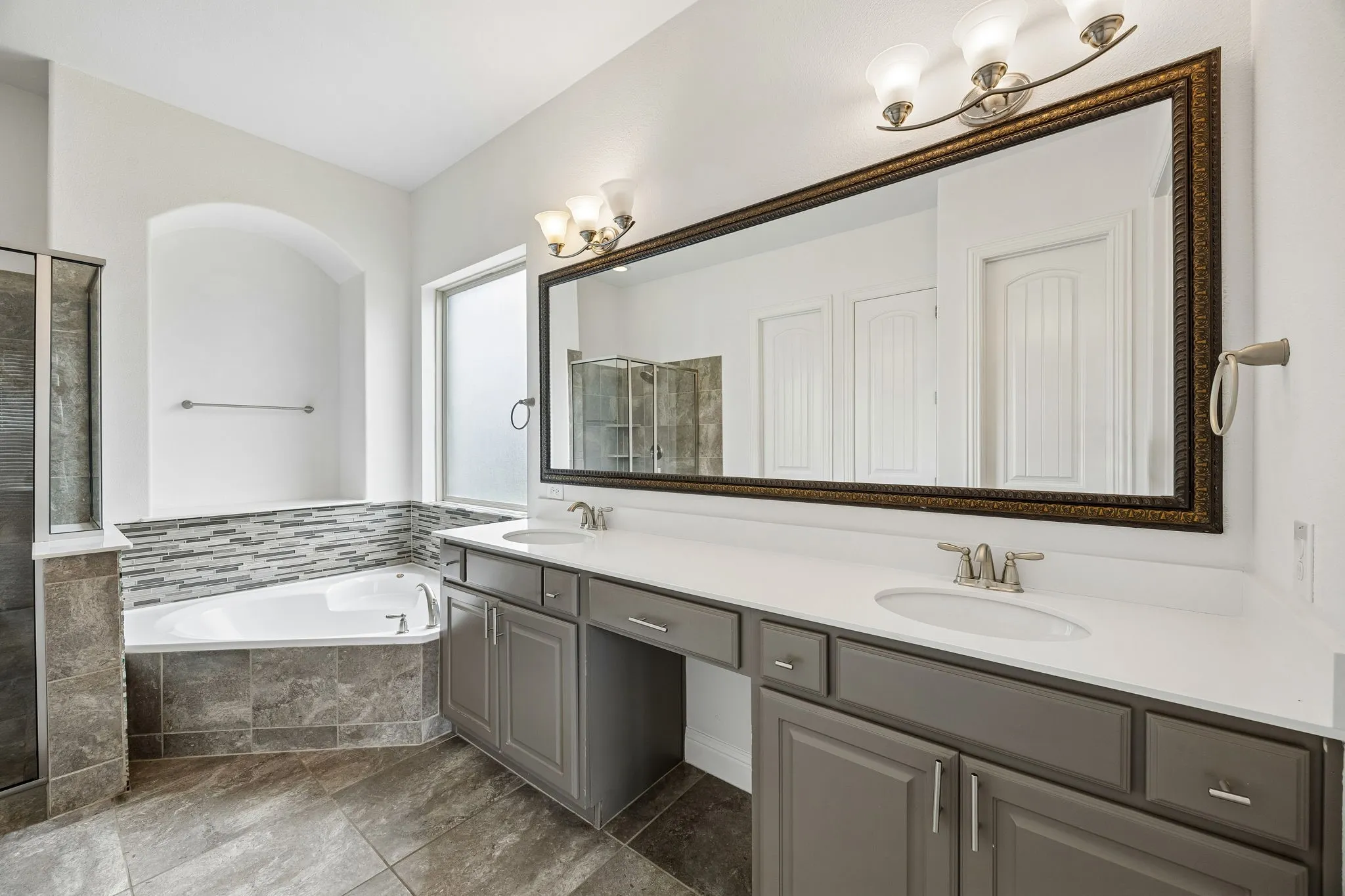 Single Family Residence For Sale in Dallas County , 6827 Sunshade Lane, Dallas, Texas 75236, 4 Bedrooms, 3 Bathrooms, 2 Garage spaces, 3,090 Sqft, built in 2015, Price $519,500, mls#21293944, Real Estate Agent in Dallas, Homes For Sale in Dallas county, Homes For Sale in Dallas, Realtor in Dallas Texas, Real Estate Brokerage Independent Realty Texas, Luminita Cordes Realtor