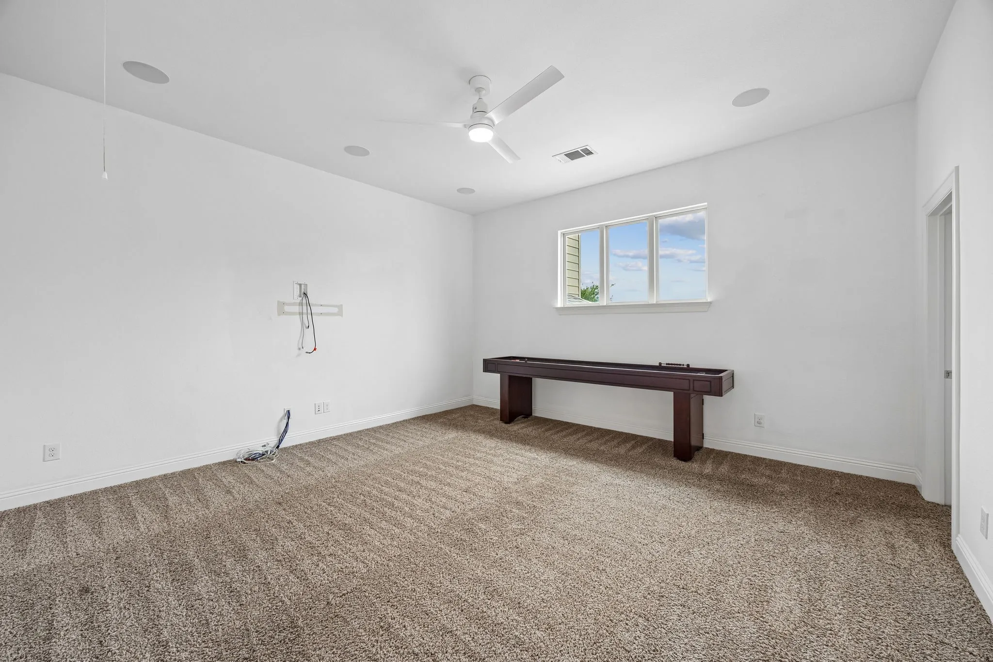 Single Family Residence For Sale in Dallas County , 6827 Sunshade Lane, Dallas, Texas 75236, 4 Bedrooms, 3 Bathrooms, 2 Garage spaces, 3,090 Sqft, built in 2015, Price $519,500, mls#21293944, Real Estate Agent in Dallas, Homes For Sale in Dallas county, Homes For Sale in Dallas, Realtor in Dallas Texas, Real Estate Brokerage Independent Realty Texas, Luminita Cordes Realtor