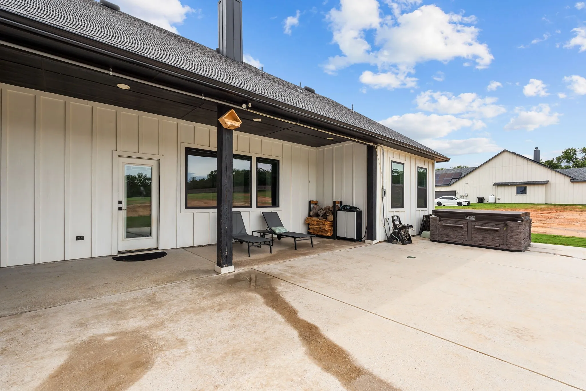 Single Family Residence For Sale in Parker County , 204 Zebrastone Way, Poolville, Texas 76487, 5 Bedroom, 4 Bathroom, 3 Garage spaces, 2,796 Sqft, built in 2021, mls#21294399, Real Estate Agent in Poolville, Homes For Sale in Parker county, Homes For Sale in Poolville, Realtor in Poolville Texas, Real Estate Brokerage Independent Realty Texas, Luminita Cordes Realtor
