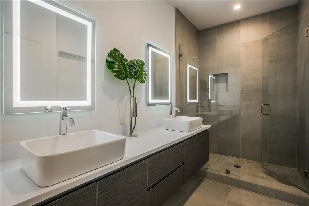 Townhouse For Rent in Dallas County , 2627 Kimsey Drive 102, Dallas, Texas 75235, 2 Bedroom, 3 Bathroom, 2 Garage spaces, 1,796 Sqft, built in 2018, mls#21294515, Real Estate Agent in Dallas, Homes For Rent in Dallas county, Homes For Rent in Dallas, Realtor in Dallas Texas, Real Estate Brokerage Independent Realty Texas, Luminita Cordes Realtor