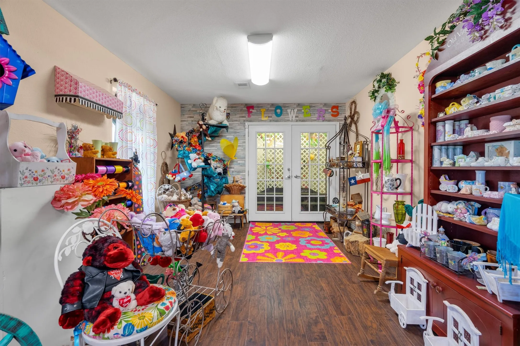 Retail For Sale in Johnson County , 5236 E Highway 67, Alvarado, Texas 76009, 0, 0, Garage spaces, 0 Sqft, built in 1980, mls#21291738, Real Estate Agent in Alvarado, Homes For Sale in Johnson county, Homes For Sale in Alvarado, Realtor in Alvarado Texas, Real Estate Brokerage Independent Realty Texas, Luminita Cordes Realtor