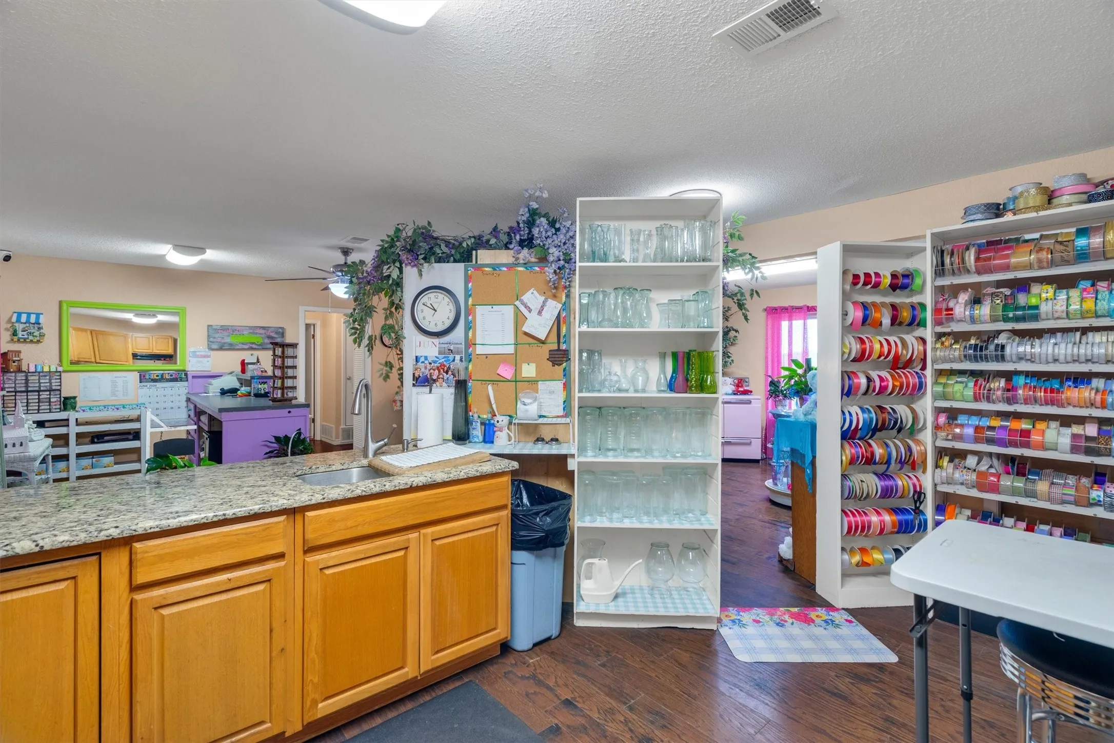 Retail For Sale in Johnson County , 5236 E Highway 67, Alvarado, Texas 76009, 0, 0, Garage spaces, 0 Sqft, built in 1980, mls#21291738, Real Estate Agent in Alvarado, Homes For Sale in Johnson county, Homes For Sale in Alvarado, Realtor in Alvarado Texas, Real Estate Brokerage Independent Realty Texas, Luminita Cordes Realtor