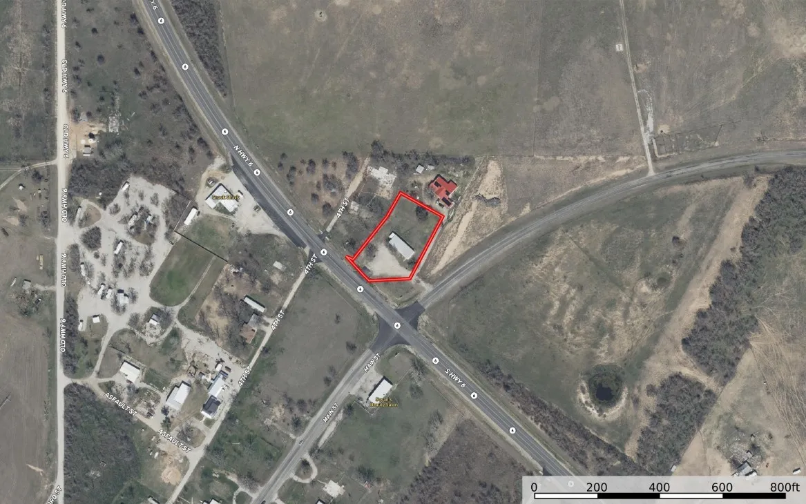 Aerial Map. Displaying the property boundary and its surrounding infrastructure