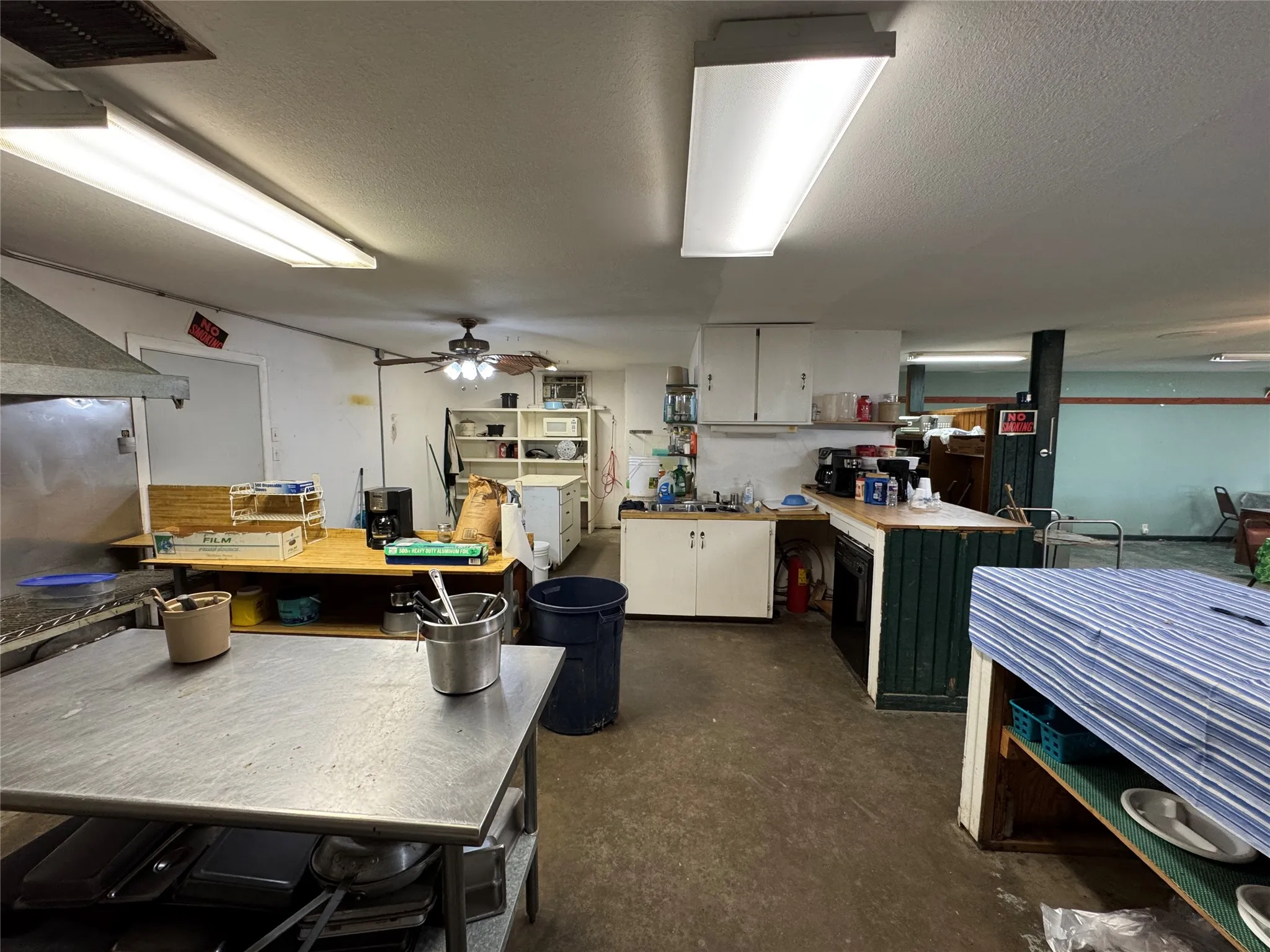 Retail For Sale in Eastland County , 102 N 6 Highway, Carbon, Texas 76435, 0, 0, Garage spaces, 0 Sqft, built in 1980, mls#21292458, Real Estate Agent in Carbon, Homes For Sale in Eastland county, Homes For Sale in Carbon, Realtor in Carbon Texas, Real Estate Brokerage Independent Realty Texas, Luminita Cordes Realtor