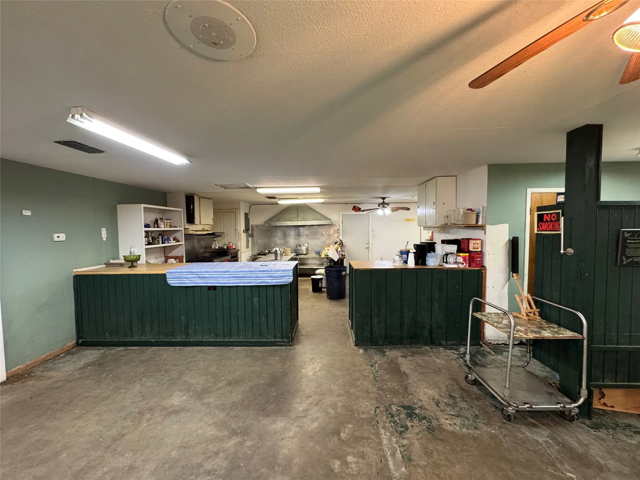 Retail For Sale in Eastland County , 102 N 6 Highway, Carbon, Texas 76435, 0, 0, Garage spaces, 0 Sqft, built in 1980, mls#21292458, Real Estate Agent in Carbon, Homes For Sale in Eastland county, Homes For Sale in Carbon, Realtor in Carbon Texas, Real Estate Brokerage Independent Realty Texas, Luminita Cordes Realtor