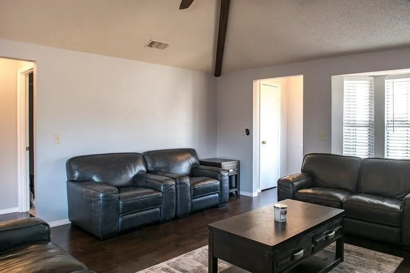 Duplex For Rent in Collin County , 1100 Wimbledon Lane, Plano, Texas 75075, 3 Bedroom, 2 Bathroom, 2 Garage spaces, 1,529 Sqft, built in 1984, mls#21294527, Real Estate Agent in Plano, Homes For Rent in Collin county, Homes For Rent in Plano, Realtor in Plano Texas, Real Estate Brokerage Independent Realty Texas, Luminita Cordes Realtor