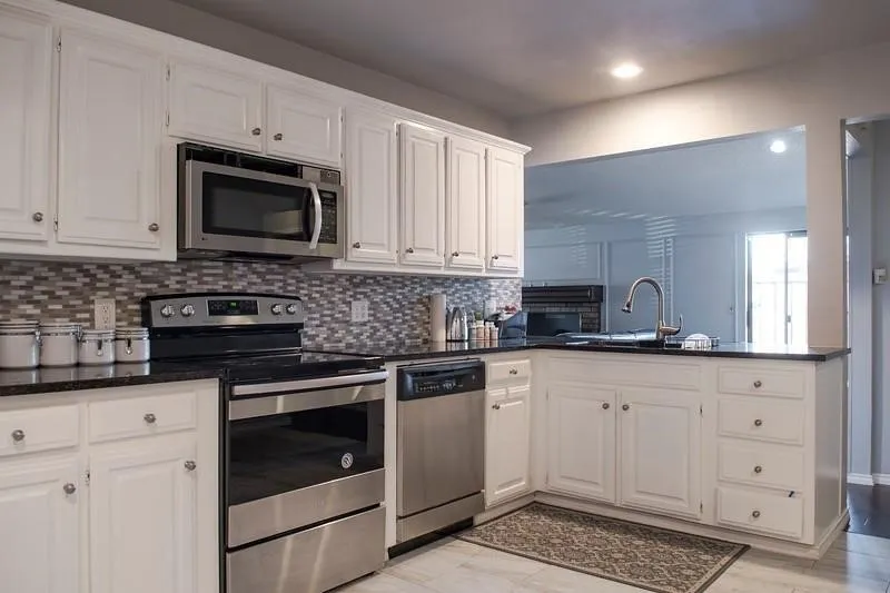 Duplex For Rent in Collin County , 1100 Wimbledon Lane, Plano, Texas 75075, 3 Bedroom, 2 Bathroom, 2 Garage spaces, 1,529 Sqft, built in 1984, mls#21294527, Real Estate Agent in Plano, Homes For Rent in Collin county, Homes For Rent in Plano, Realtor in Plano Texas, Real Estate Brokerage Independent Realty Texas, Luminita Cordes Realtor