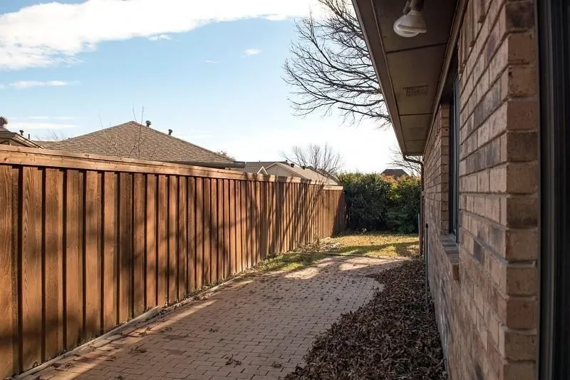 Duplex For Rent in Collin County , 1100 Wimbledon Lane, Plano, Texas 75075, 3 Bedroom, 2 Bathroom, 2 Garage spaces, 1,529 Sqft, built in 1984, mls#21294527, Real Estate Agent in Plano, Homes For Rent in Collin county, Homes For Rent in Plano, Realtor in Plano Texas, Real Estate Brokerage Independent Realty Texas, Luminita Cordes Realtor