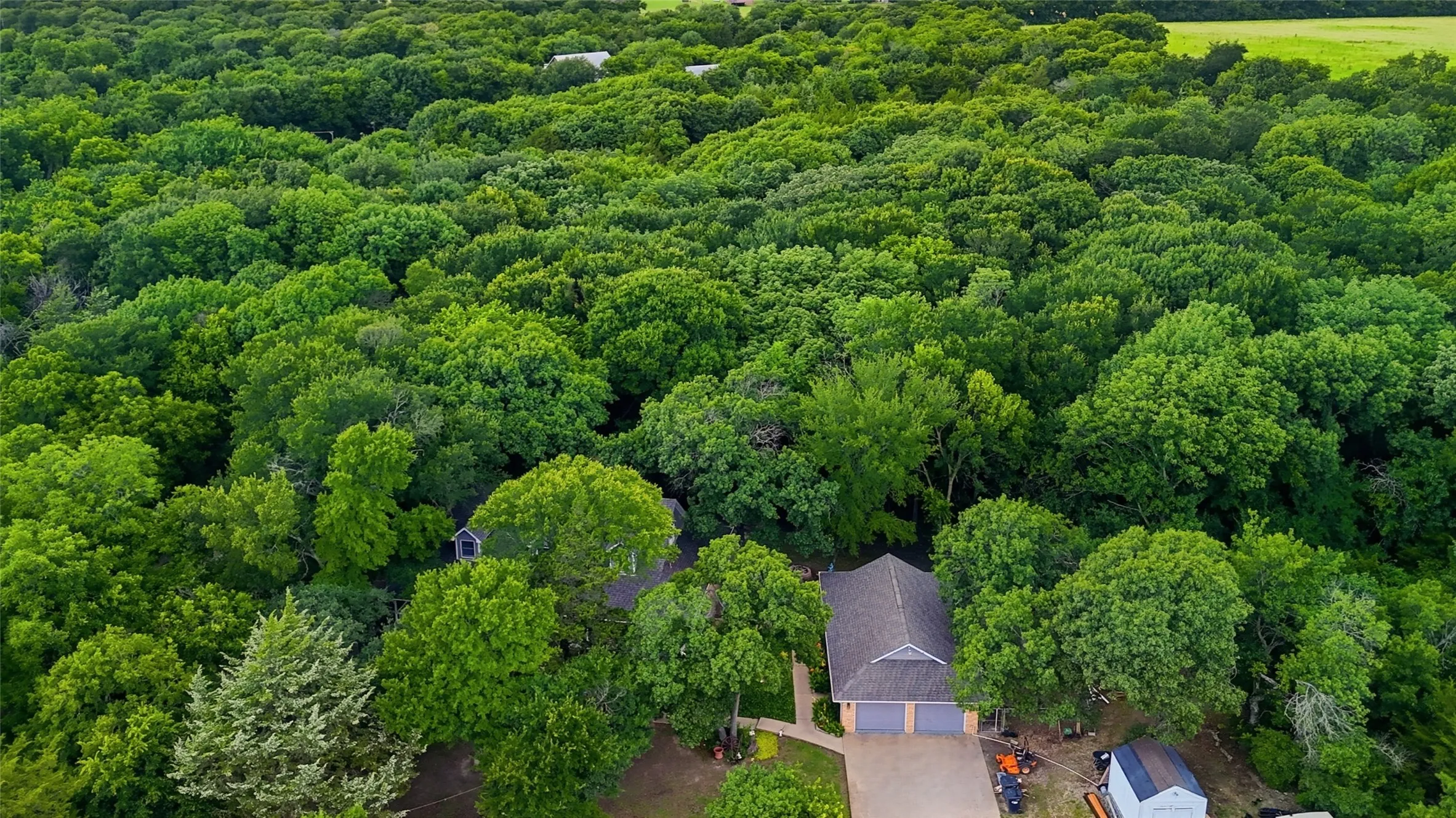 Single Family Residence For Sale in Collin County , 475 Wood Ridge Drive, New Hope, Texas 75071, 4 Bedroom, 4 Bathroom, 2 Garage spaces, 3,316 Sqft, built in 1984, mls#21292622, Real Estate Agent in New Hope, Homes For Sale in Collin county, Homes For Sale in New Hope, Realtor in New Hope Texas, Real Estate Brokerage Independent Realty Texas, Luminita Cordes Realtor