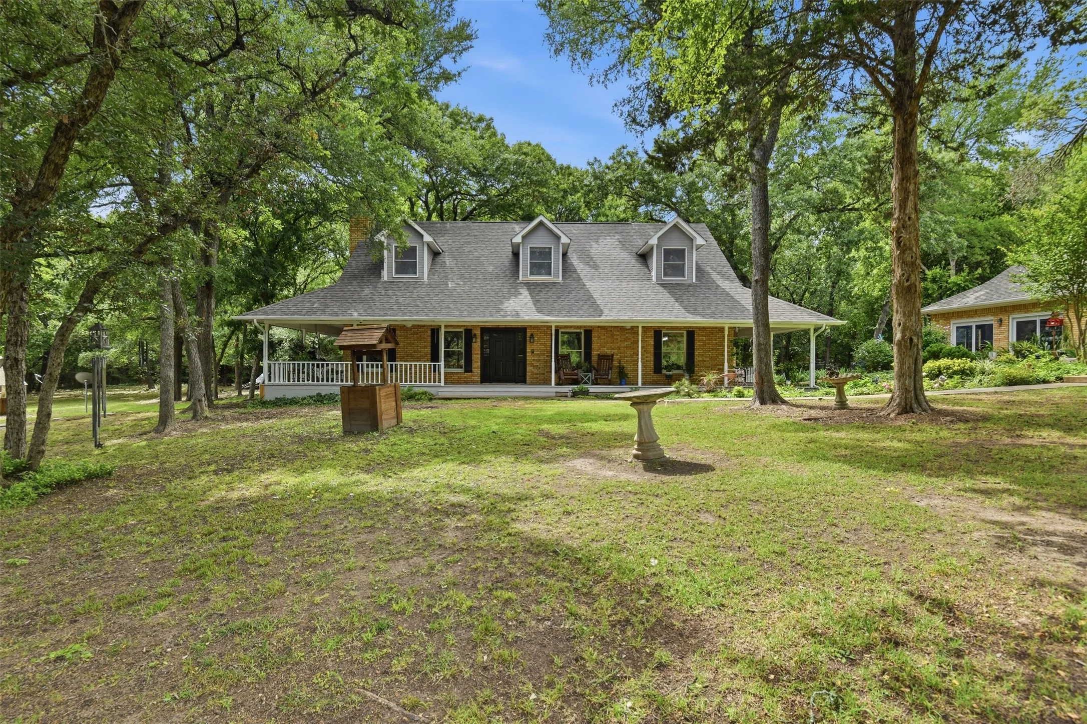 Single Family Residence For Sale in Collin County , 475 Wood Ridge Drive, New Hope, Texas 75071, 4 Bedroom, 4 Bathroom, 2 Garage spaces, 3,316 Sqft, built in 1984, mls#21292622, Real Estate Agent in New Hope, Homes For Sale in Collin county, Homes For Sale in New Hope, Realtor in New Hope Texas, Real Estate Brokerage Independent Realty Texas, Luminita Cordes Realtor