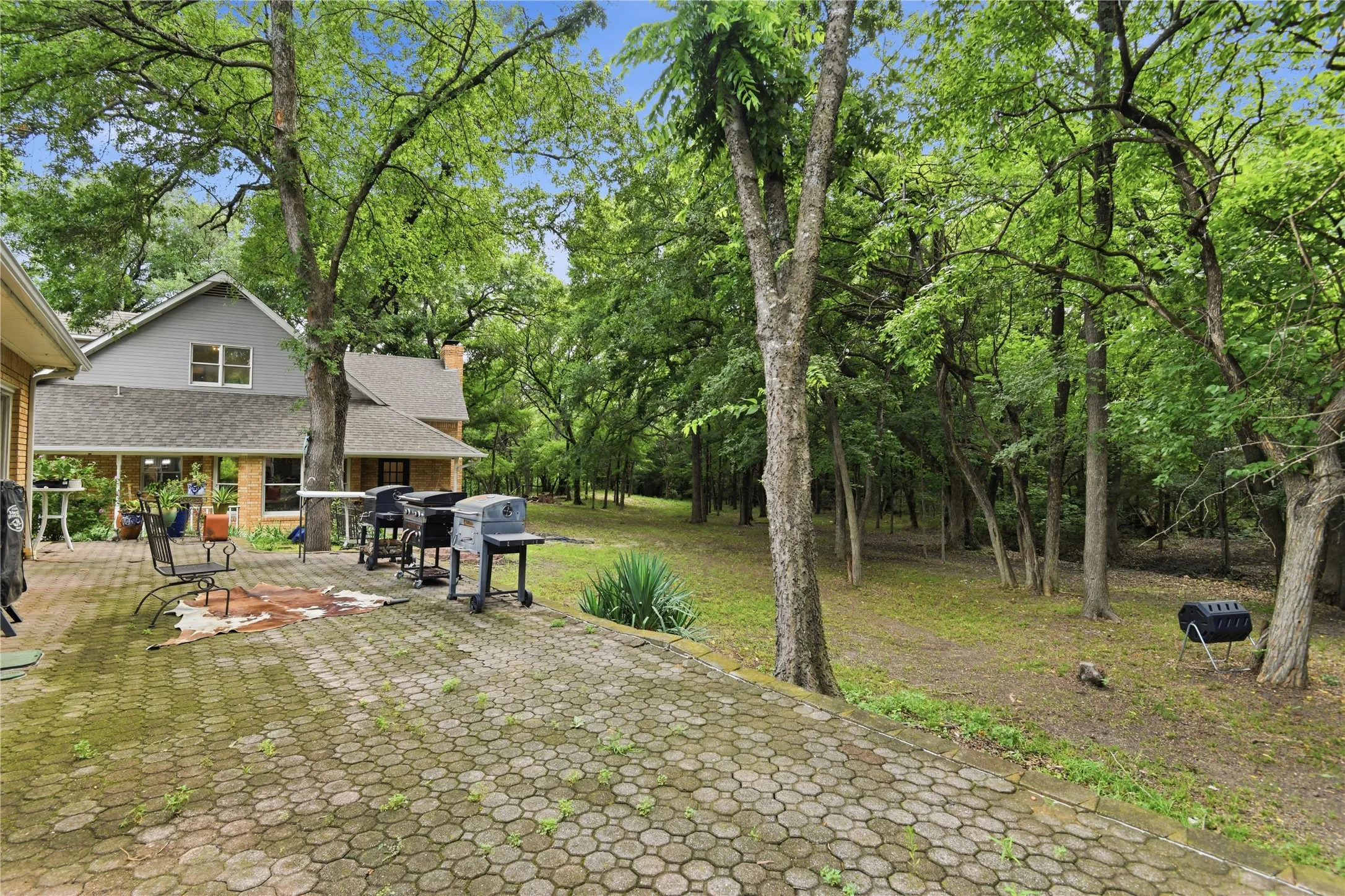 Single Family Residence For Sale in Collin County , 475 Wood Ridge Drive, New Hope, Texas 75071, 4 Bedroom, 4 Bathroom, 2 Garage spaces, 3,316 Sqft, built in 1984, mls#21292622, Real Estate Agent in New Hope, Homes For Sale in Collin county, Homes For Sale in New Hope, Realtor in New Hope Texas, Real Estate Brokerage Independent Realty Texas, Luminita Cordes Realtor