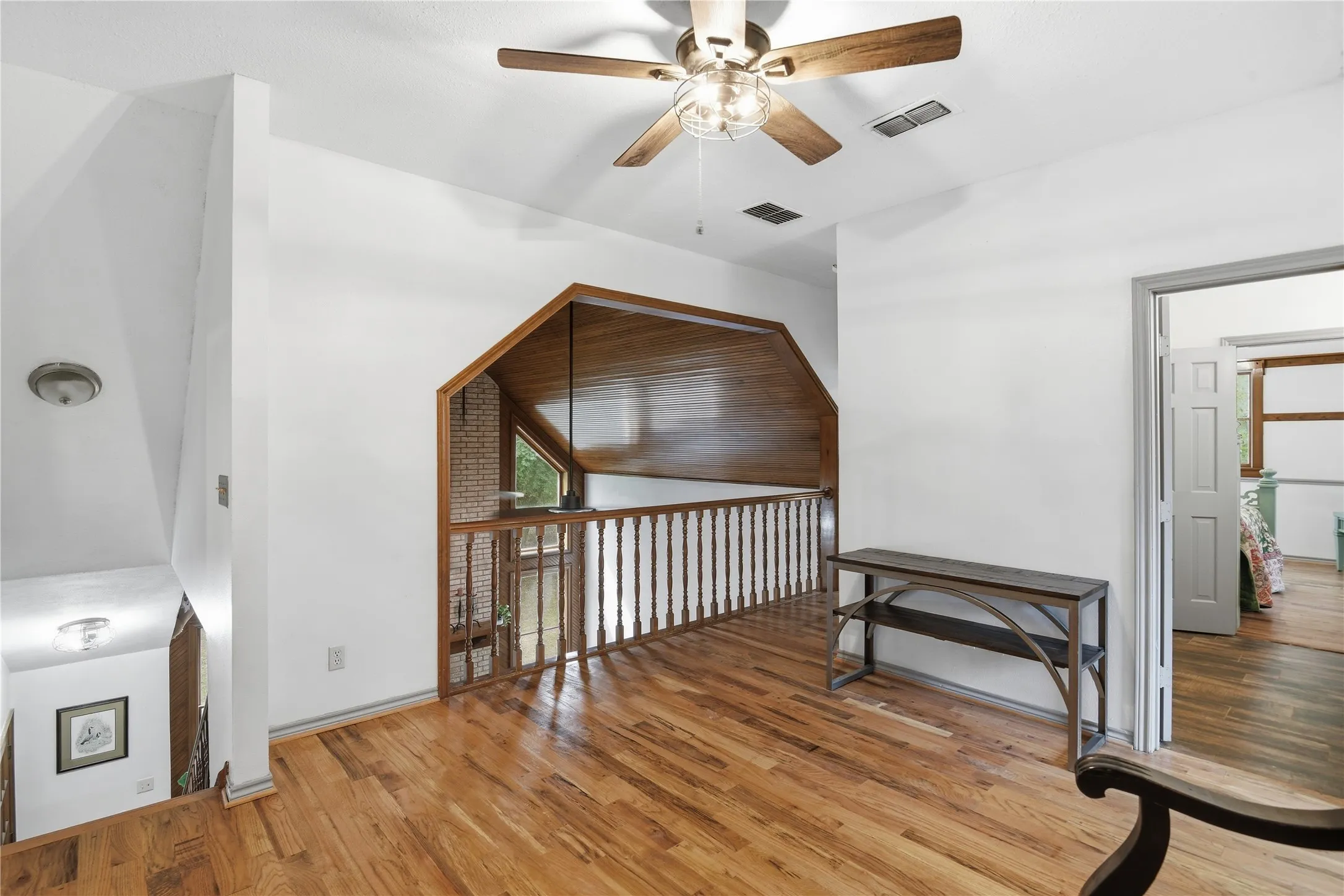 Single Family Residence For Sale in Collin County , 475 Wood Ridge Drive, New Hope, Texas 75071, 4 Bedroom, 4 Bathroom, 2 Garage spaces, 3,316 Sqft, built in 1984, mls#21292622, Real Estate Agent in New Hope, Homes For Sale in Collin county, Homes For Sale in New Hope, Realtor in New Hope Texas, Real Estate Brokerage Independent Realty Texas, Luminita Cordes Realtor