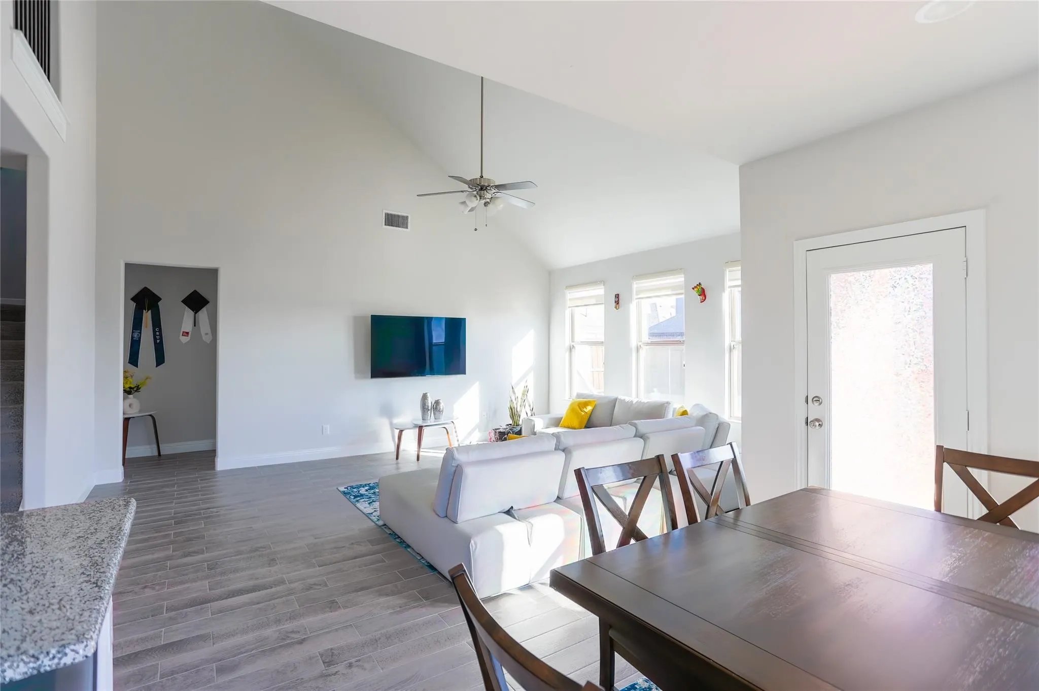 Single Family Residence For Rent in Collin County , 412 Christie Crossing, Celina, Texas 75009, 4 Bedrooms, 3 Bathrooms, 2 Garage spaces, 2,434 Sqft, built in 2021, Price $3,100, mls#21294528, Real Estate Agent in Celina, Homes For Rent in Collin county, Homes For Rent in Celina, Realtor in Celina Texas, Real Estate Brokerage Independent Realty Texas, Luminita Cordes Realtor