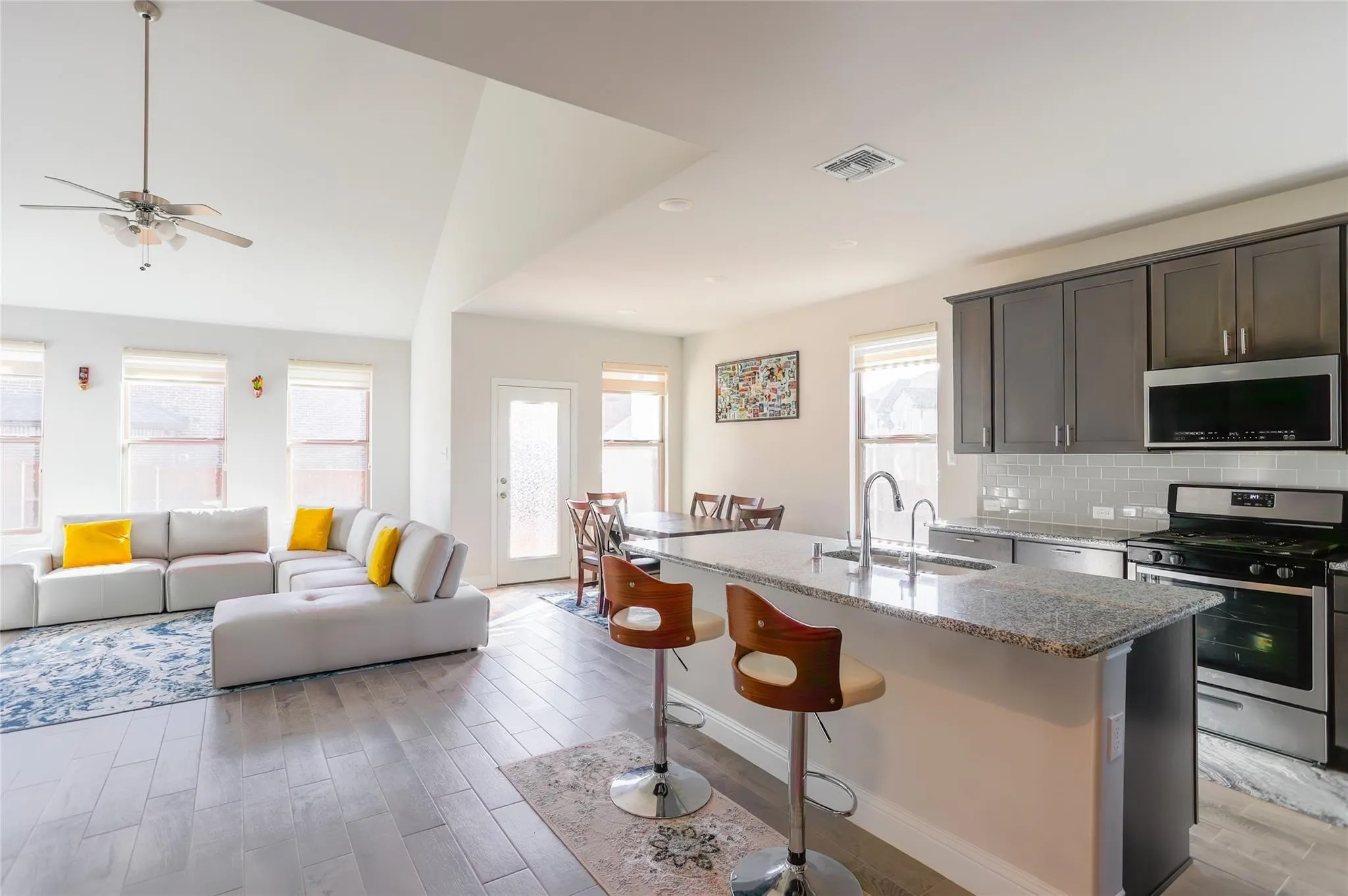 Single Family Residence For Rent in Collin County , 412 Christie Crossing, Celina, Texas 75009, 4 Bedrooms, 3 Bathrooms, 2 Garage spaces, 2,434 Sqft, built in 2021, Price $3,100, mls#21294528, Real Estate Agent in Celina, Homes For Rent in Collin county, Homes For Rent in Celina, Realtor in Celina Texas, Real Estate Brokerage Independent Realty Texas, Luminita Cordes Realtor