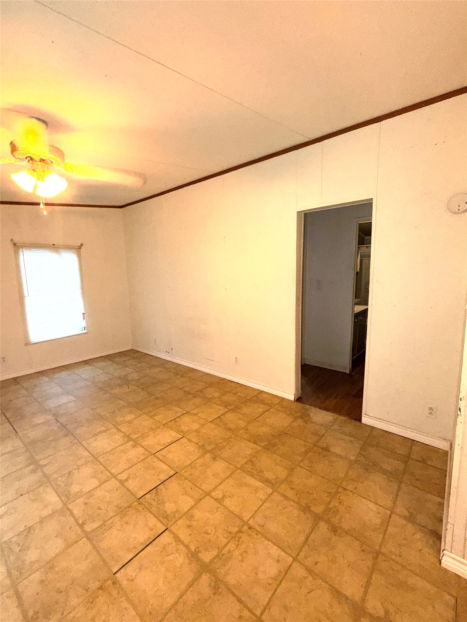 Manufactured Home For Sale in Johnson County , 1344 Honeysuckle Drive, Mansfield, Texas 76063, 3 Bedrooms, 2 Bathrooms, Garage spaces, 1,680 Sqft, built in 1996, Price $220,000, mls#21294328, Real Estate Agent in Mansfield, Homes For Sale in Johnson county, Homes For Sale in Mansfield, Realtor in Mansfield Texas, Real Estate Brokerage Independent Realty Texas, Luminita Cordes Realtor