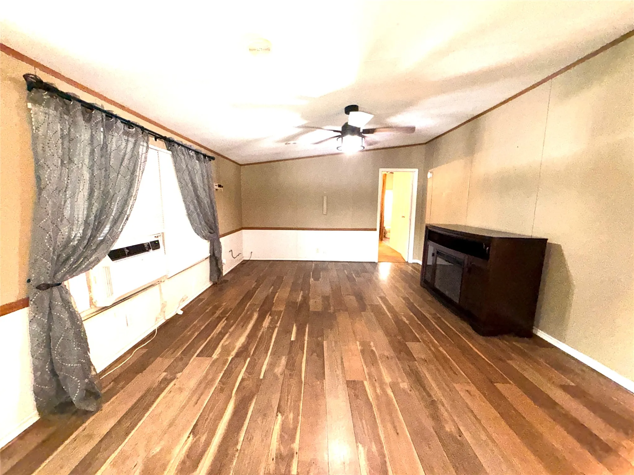 Manufactured Home For Sale in Johnson County , 1344 Honeysuckle Drive, Mansfield, Texas 76063, 3 Bedrooms, 2 Bathrooms, Garage spaces, 1,680 Sqft, built in 1996, Price $220,000, mls#21294328, Real Estate Agent in Mansfield, Homes For Sale in Johnson county, Homes For Sale in Mansfield, Realtor in Mansfield Texas, Real Estate Brokerage Independent Realty Texas, Luminita Cordes Realtor