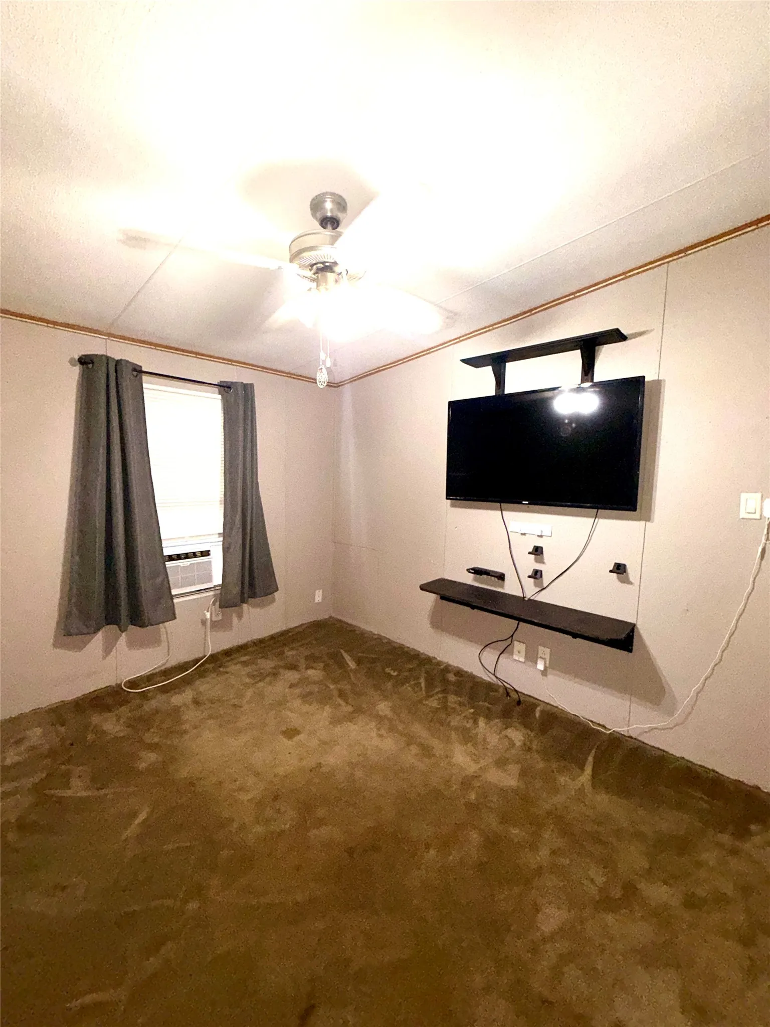 Manufactured Home For Sale in Johnson County , 1344 Honeysuckle Drive, Mansfield, Texas 76063, 3 Bedrooms, 2 Bathrooms, Garage spaces, 1,680 Sqft, built in 1996, Price $220,000, mls#21294328, Real Estate Agent in Mansfield, Homes For Sale in Johnson county, Homes For Sale in Mansfield, Realtor in Mansfield Texas, Real Estate Brokerage Independent Realty Texas, Luminita Cordes Realtor
