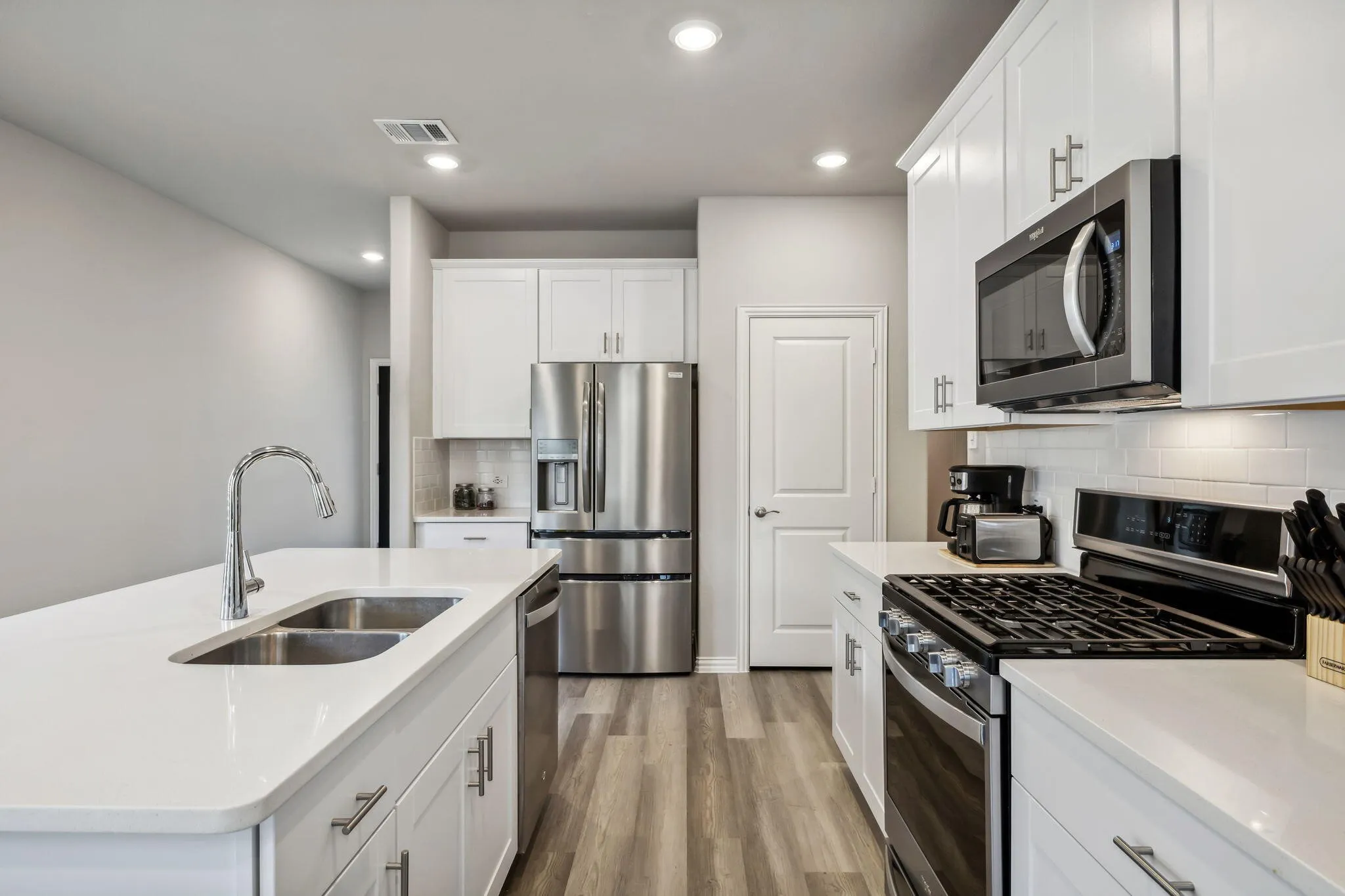 Single Family Residence For Sale in Collin County , 4014 Murvaul Drive, Farmersville, Texas 75442, 4 Bedroom, 2 Bathroom, 2 Garage spaces, 1,555 Sqft, built in 2024, mls#21294533, Real Estate Agent in Farmersville, Homes For Sale in Collin county, Homes For Sale in Farmersville, Realtor in Farmersville Texas, Real Estate Brokerage Independent Realty Texas, Luminita Cordes Realtor