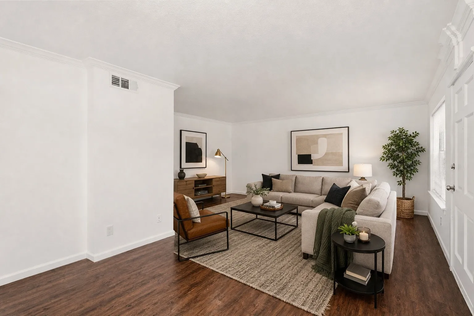 Condominium For Rent in Dallas County , 7929 Royal Lane 121, Dallas, Texas 75230, 2 Bedroom, 2 Bathroom, Garage spaces, 992 Sqft, built in 1964, mls#21294070, Real Estate Agent in Dallas, Homes For Rent in Dallas county, Homes For Rent in Dallas, Realtor in Dallas Texas, Real Estate Brokerage Independent Realty Texas, Luminita Cordes Realtor
