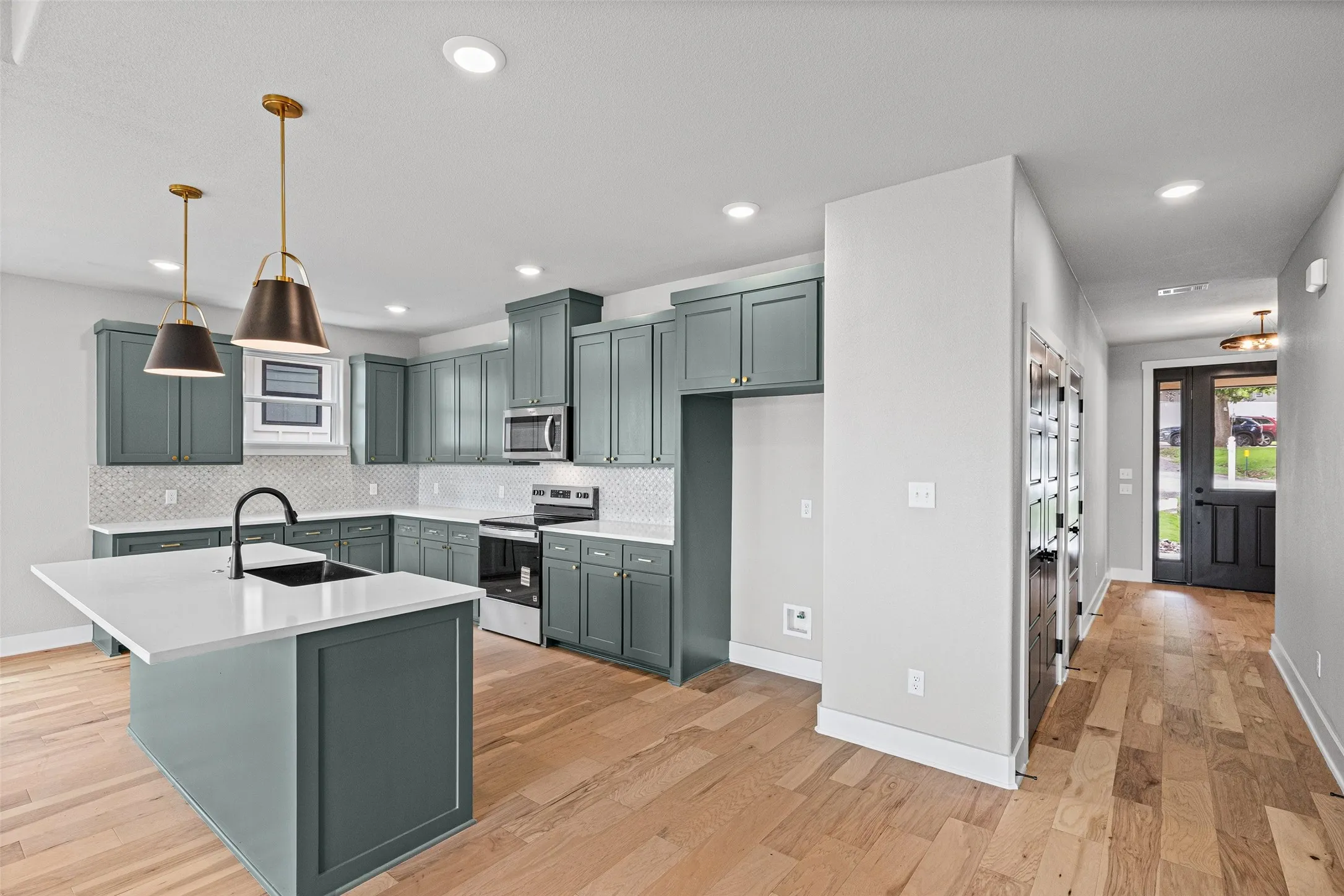 Single Family Residence For Sale in Hood County , 1012 Mustang Trail, Granbury, Texas 76049, 3 Bedroom, 2 Bathroom, 2 Garage spaces, 1,572 Sqft, built in 2026, mls#21294391, Real Estate Agent in Granbury, Homes For Sale in Hood county, Homes For Sale in Granbury, Realtor in Granbury Texas, Real Estate Brokerage Independent Realty Texas, Luminita Cordes Realtor