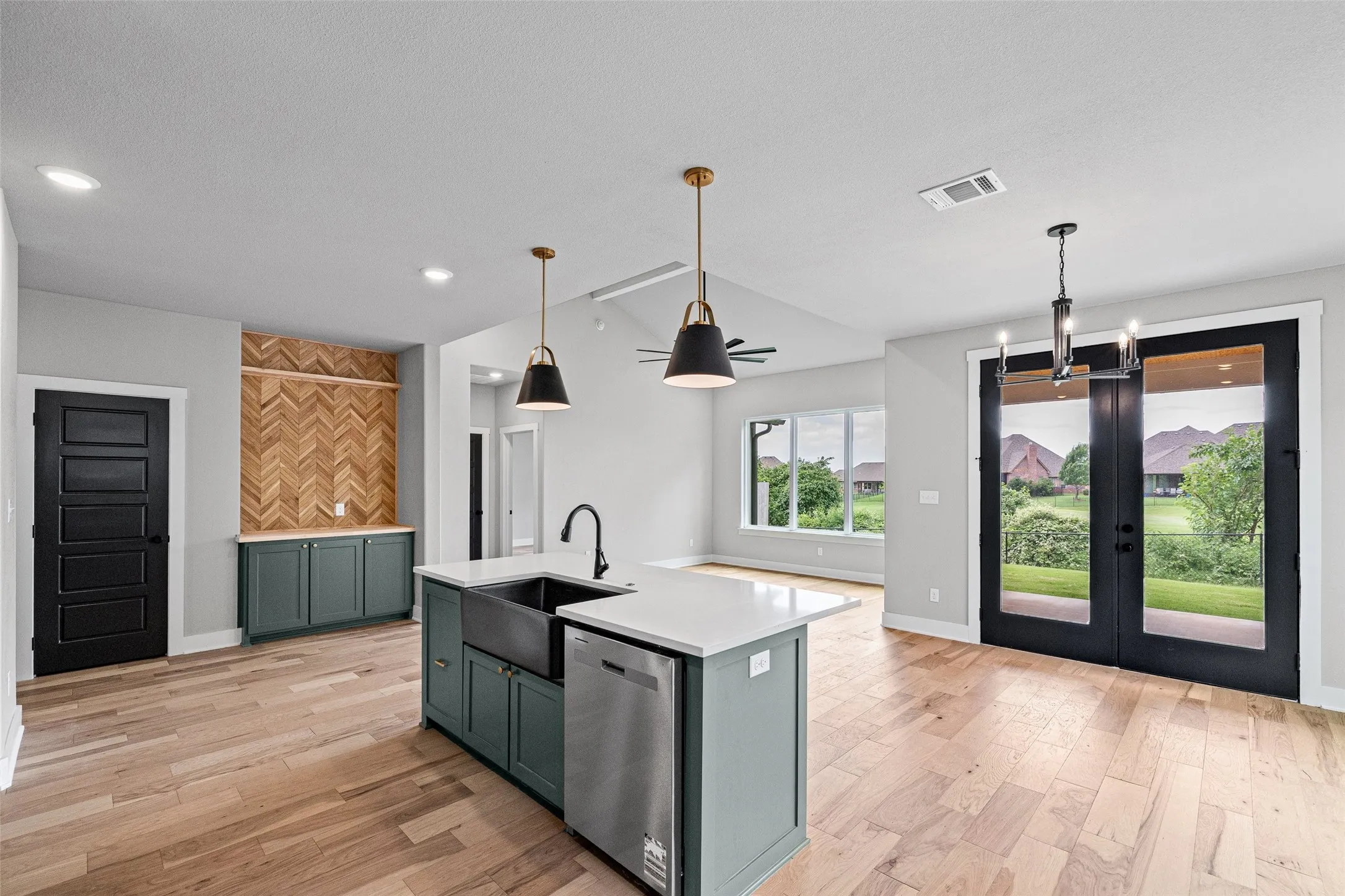 Single Family Residence For Sale in Hood County , 1012 Mustang Trail, Granbury, Texas 76049, 3 Bedroom, 2 Bathroom, 2 Garage spaces, 1,572 Sqft, built in 2026, mls#21294391, Real Estate Agent in Granbury, Homes For Sale in Hood county, Homes For Sale in Granbury, Realtor in Granbury Texas, Real Estate Brokerage Independent Realty Texas, Luminita Cordes Realtor