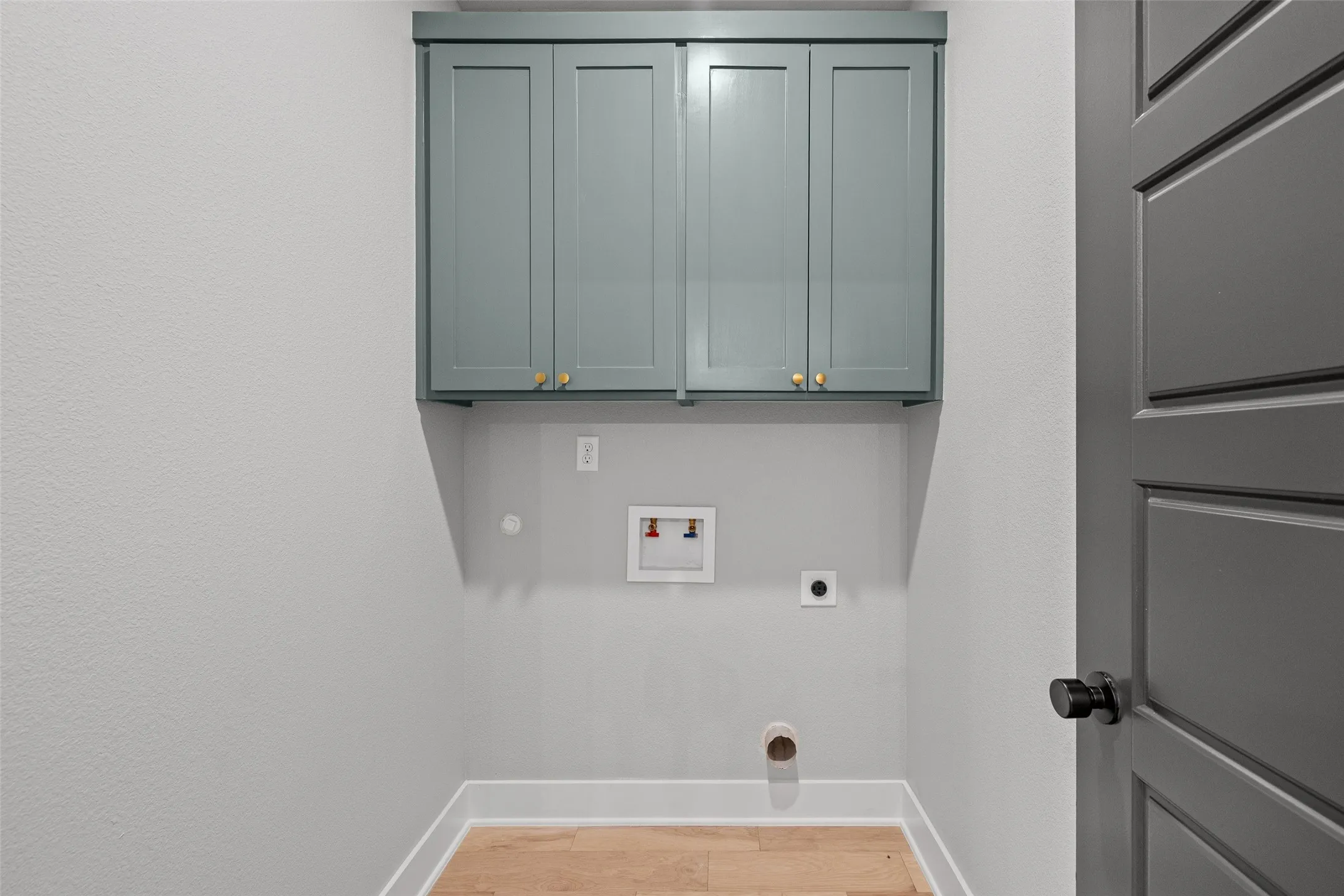 Single Family Residence For Sale in Hood County , 1012 Mustang Trail, Granbury, Texas 76049, 3 Bedroom, 2 Bathroom, 2 Garage spaces, 1,572 Sqft, built in 2026, mls#21294391, Real Estate Agent in Granbury, Homes For Sale in Hood county, Homes For Sale in Granbury, Realtor in Granbury Texas, Real Estate Brokerage Independent Realty Texas, Luminita Cordes Realtor