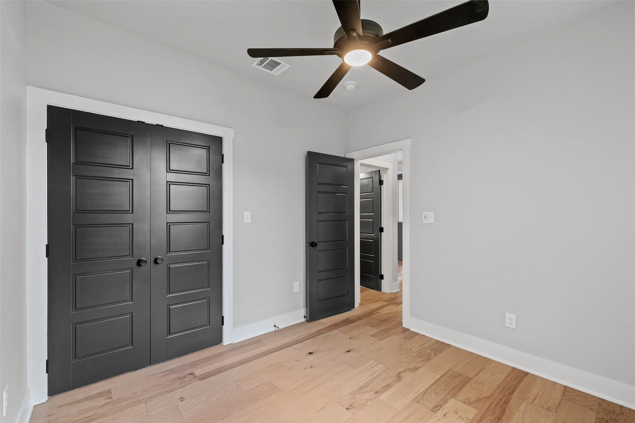 Single Family Residence For Sale in Hood County , 1012 Mustang Trail, Granbury, Texas 76049, 3 Bedroom, 2 Bathroom, 2 Garage spaces, 1,572 Sqft, built in 2026, mls#21294391, Real Estate Agent in Granbury, Homes For Sale in Hood county, Homes For Sale in Granbury, Realtor in Granbury Texas, Real Estate Brokerage Independent Realty Texas, Luminita Cordes Realtor