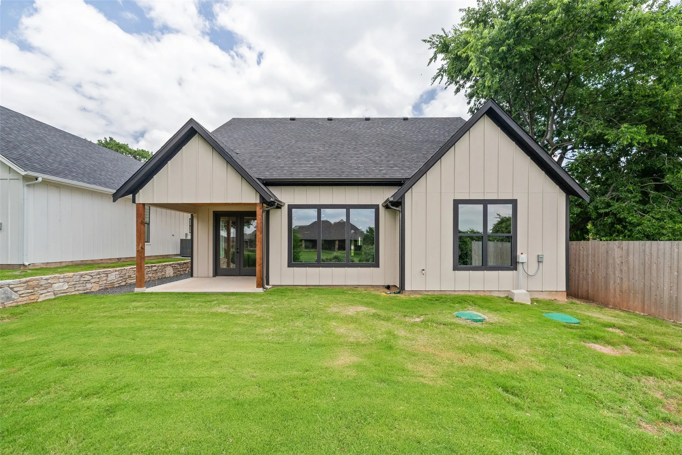 Single Family Residence For Sale in Hood County , 1012 Mustang Trail, Granbury, Texas 76049, 3 Bedroom, 2 Bathroom, 2 Garage spaces, 1,572 Sqft, built in 2026, mls#21294391, Real Estate Agent in Granbury, Homes For Sale in Hood county, Homes For Sale in Granbury, Realtor in Granbury Texas, Real Estate Brokerage Independent Realty Texas, Luminita Cordes Realtor