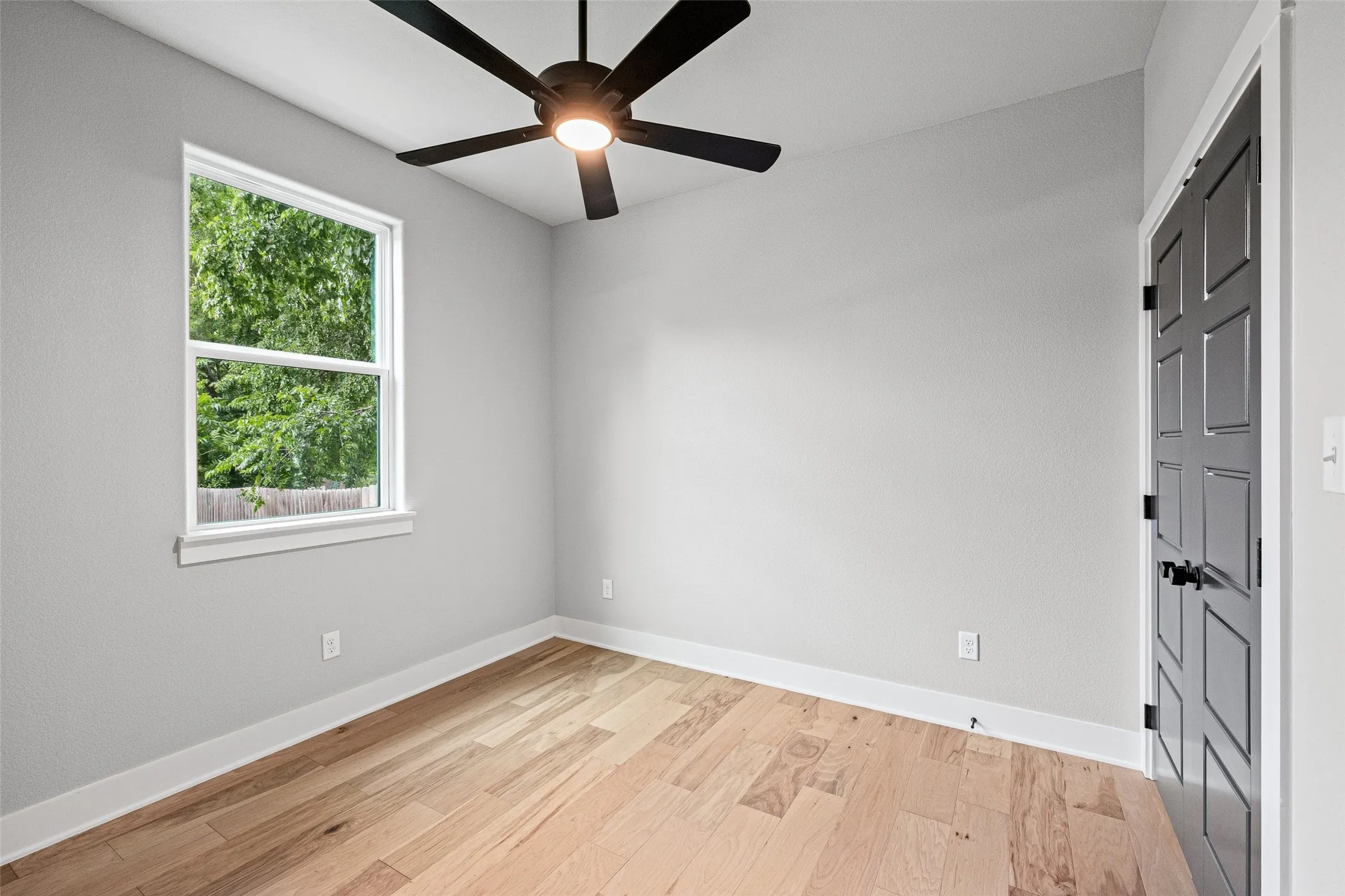 Single Family Residence For Sale in Hood County , 1012 Mustang Trail, Granbury, Texas 76049, 3 Bedroom, 2 Bathroom, 2 Garage spaces, 1,572 Sqft, built in 2026, mls#21294391, Real Estate Agent in Granbury, Homes For Sale in Hood county, Homes For Sale in Granbury, Realtor in Granbury Texas, Real Estate Brokerage Independent Realty Texas, Luminita Cordes Realtor