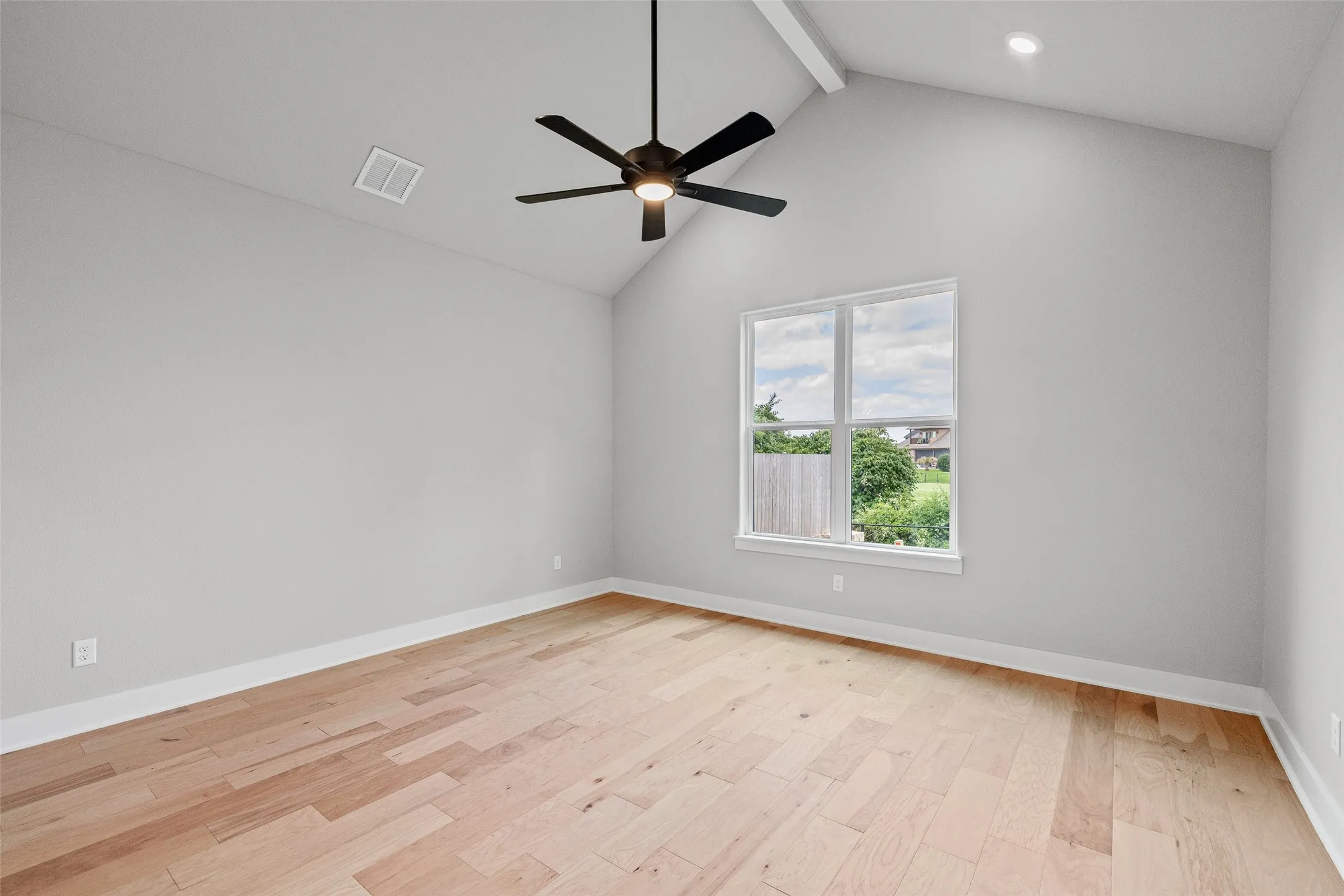 Single Family Residence For Sale in Hood County , 1012 Mustang Trail, Granbury, Texas 76049, 3 Bedroom, 2 Bathroom, 2 Garage spaces, 1,572 Sqft, built in 2026, mls#21294391, Real Estate Agent in Granbury, Homes For Sale in Hood county, Homes For Sale in Granbury, Realtor in Granbury Texas, Real Estate Brokerage Independent Realty Texas, Luminita Cordes Realtor