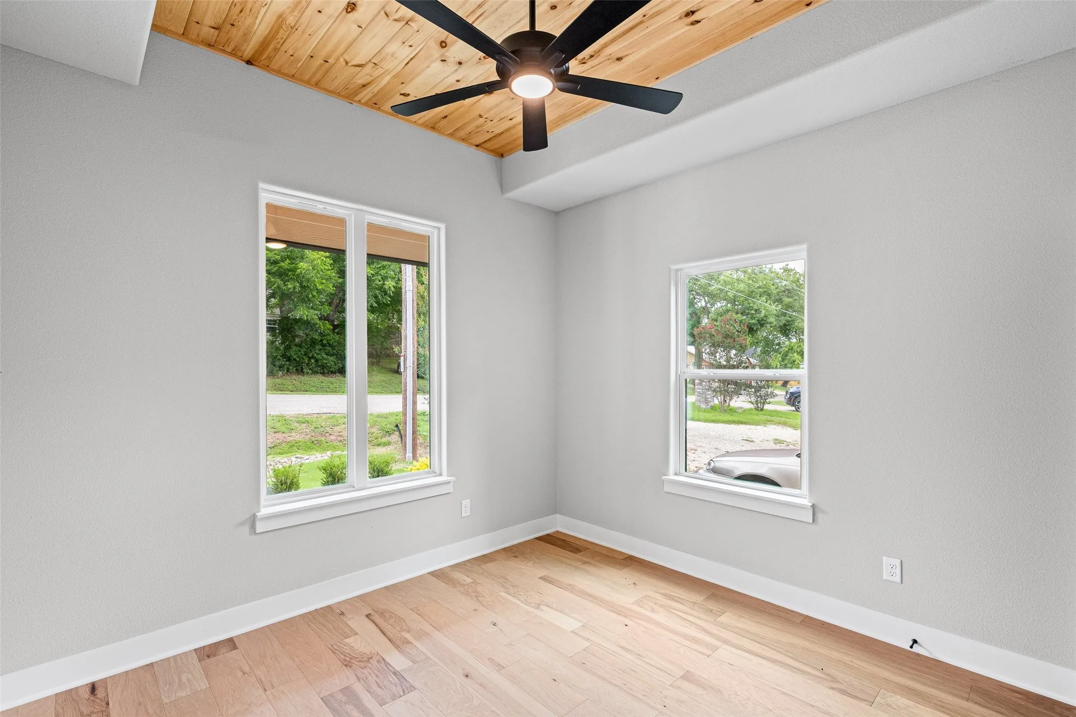 Single Family Residence For Sale in Hood County , 1012 Mustang Trail, Granbury, Texas 76049, 3 Bedroom, 2 Bathroom, 2 Garage spaces, 1,572 Sqft, built in 2026, mls#21294391, Real Estate Agent in Granbury, Homes For Sale in Hood county, Homes For Sale in Granbury, Realtor in Granbury Texas, Real Estate Brokerage Independent Realty Texas, Luminita Cordes Realtor