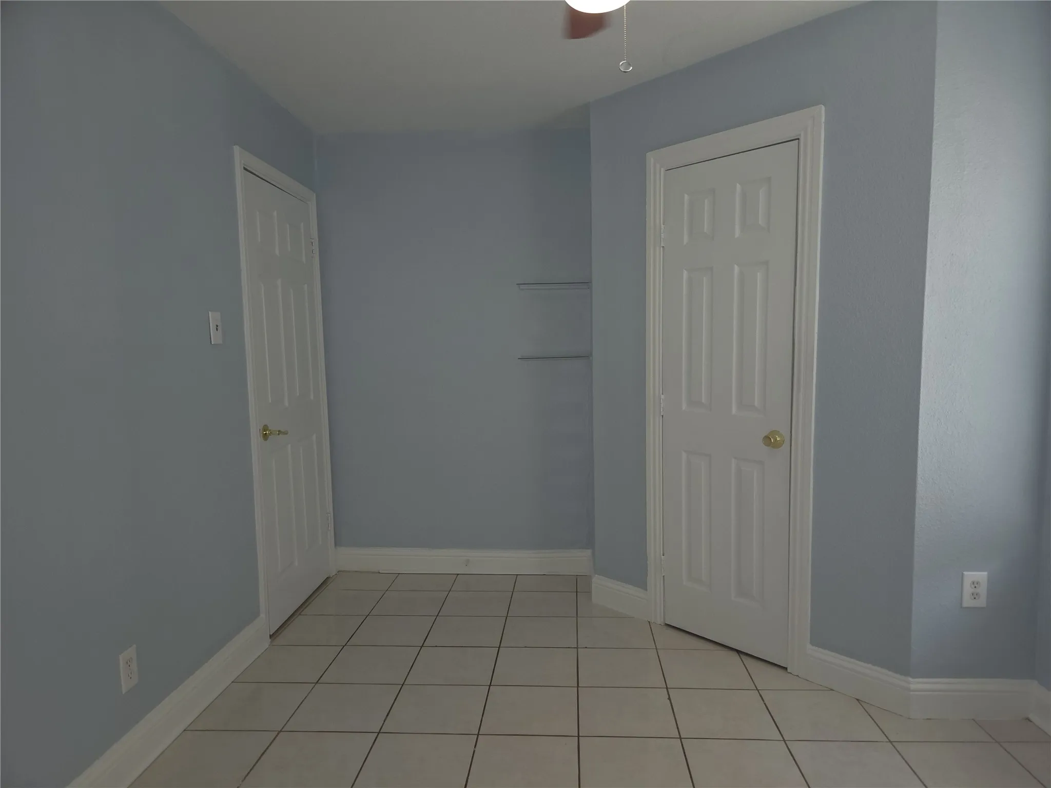 Single Family Residence For Sale in Dallas County , 13973 Bee Street, Farmers Branch, Texas 75234, 5 Bedroom, 3 Bathroom, Garage spaces, 1,819 Sqft, built in 1955, mls#21294307, Real Estate Agent in Farmers Branch, Homes For Sale in Dallas county, Homes For Sale in Farmers Branch, Realtor in Farmers Branch Texas, Real Estate Brokerage Independent Realty Texas, Luminita Cordes Realtor