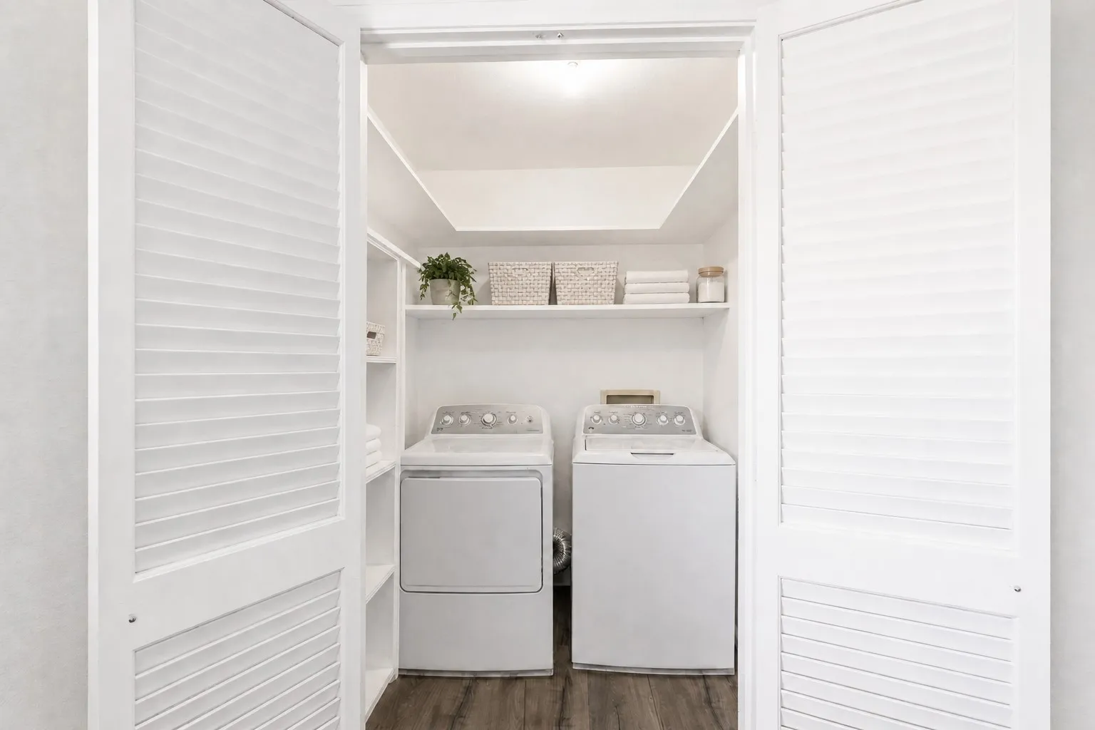 Washer & Dryer come with the unit