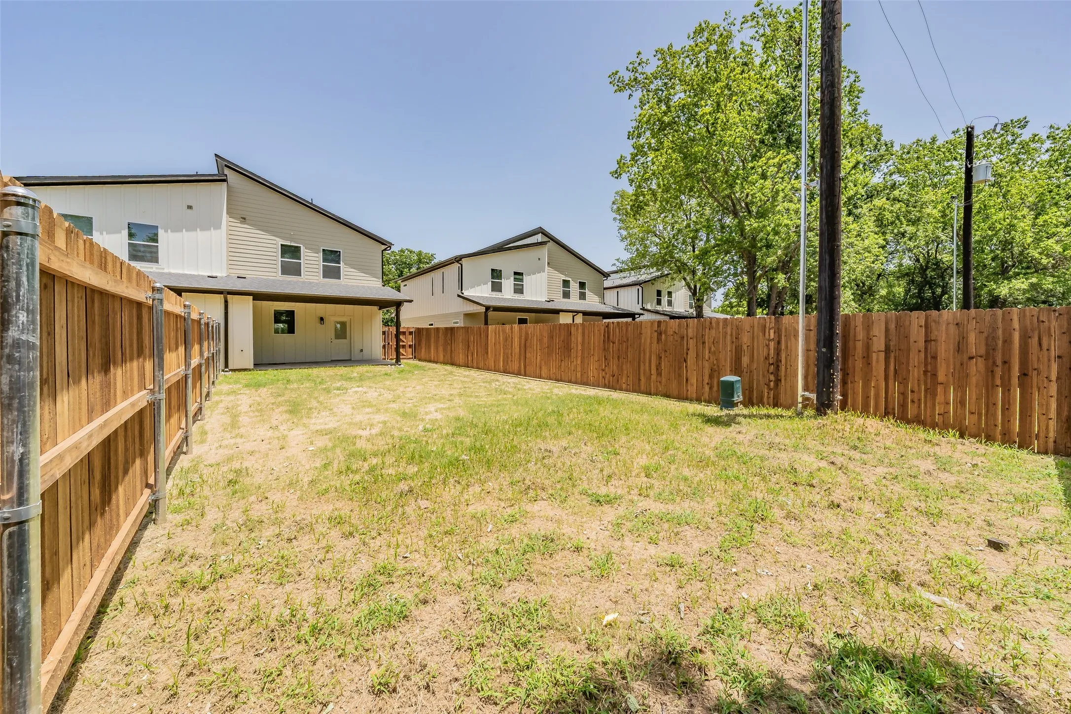 Duplex For Rent in Wise County , 211 Trinity Street, Bridgeport, Texas 76426, 3 Bedroom, 3 Bathroom, Garage spaces, 1,459 Sqft, built in 2025, mls#21294574, Real Estate Agent in Bridgeport, Homes For Rent in Wise county, Homes For Rent in Bridgeport, Realtor in Bridgeport Texas, Real Estate Brokerage Independent Realty Texas, Luminita Cordes Realtor